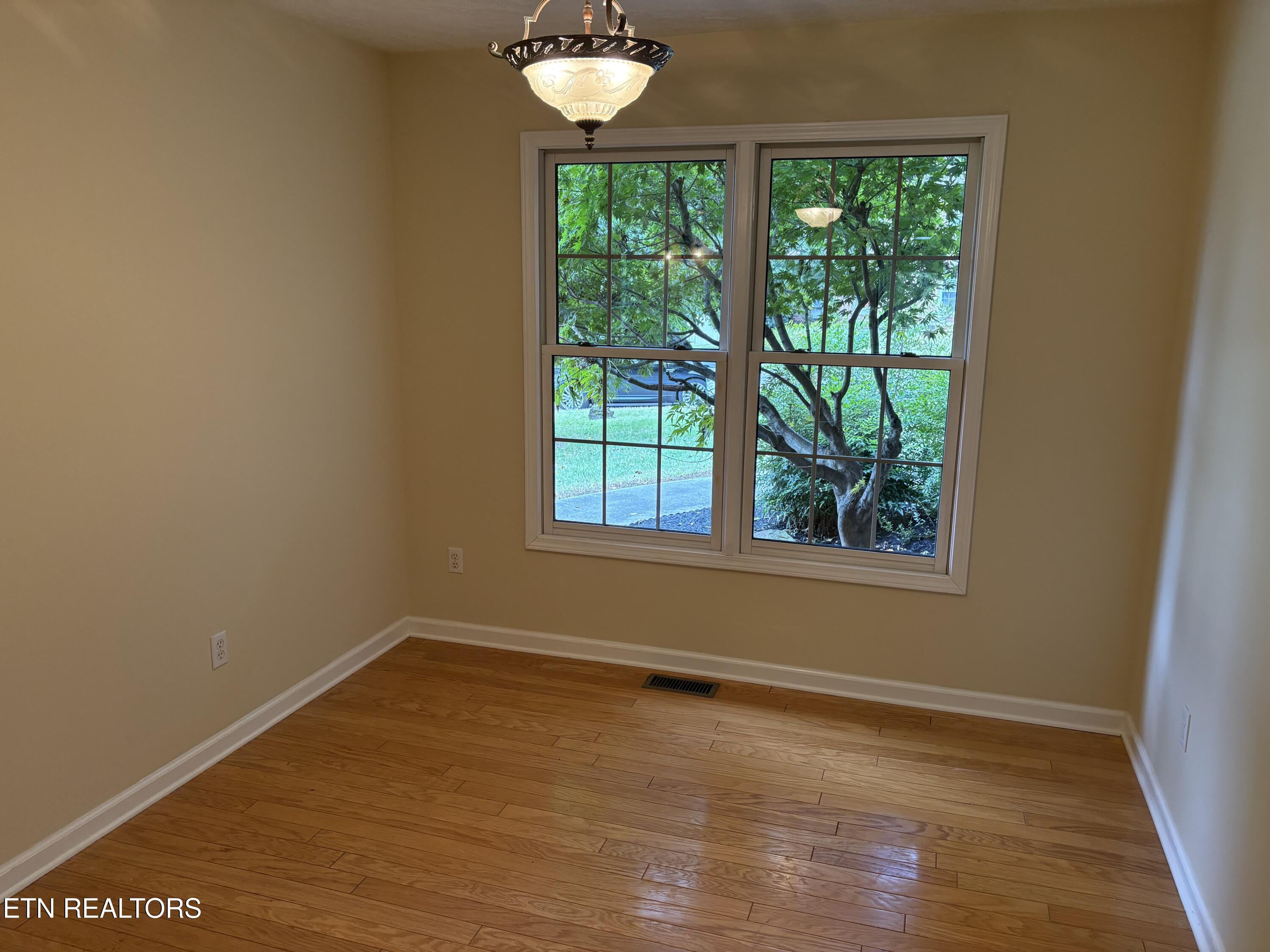 232 Country Run Circle, 3