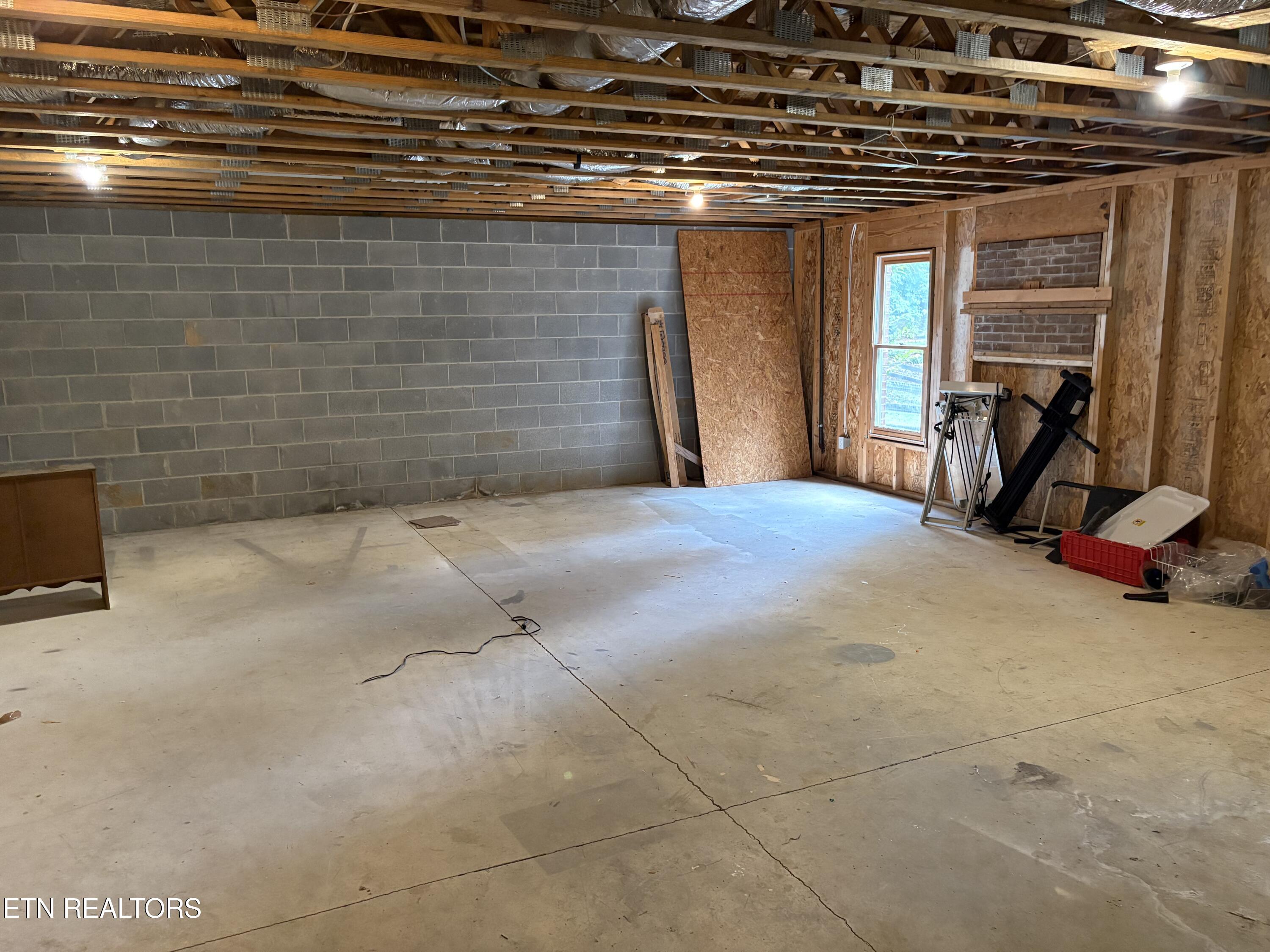 232 Country Run Circle, 3