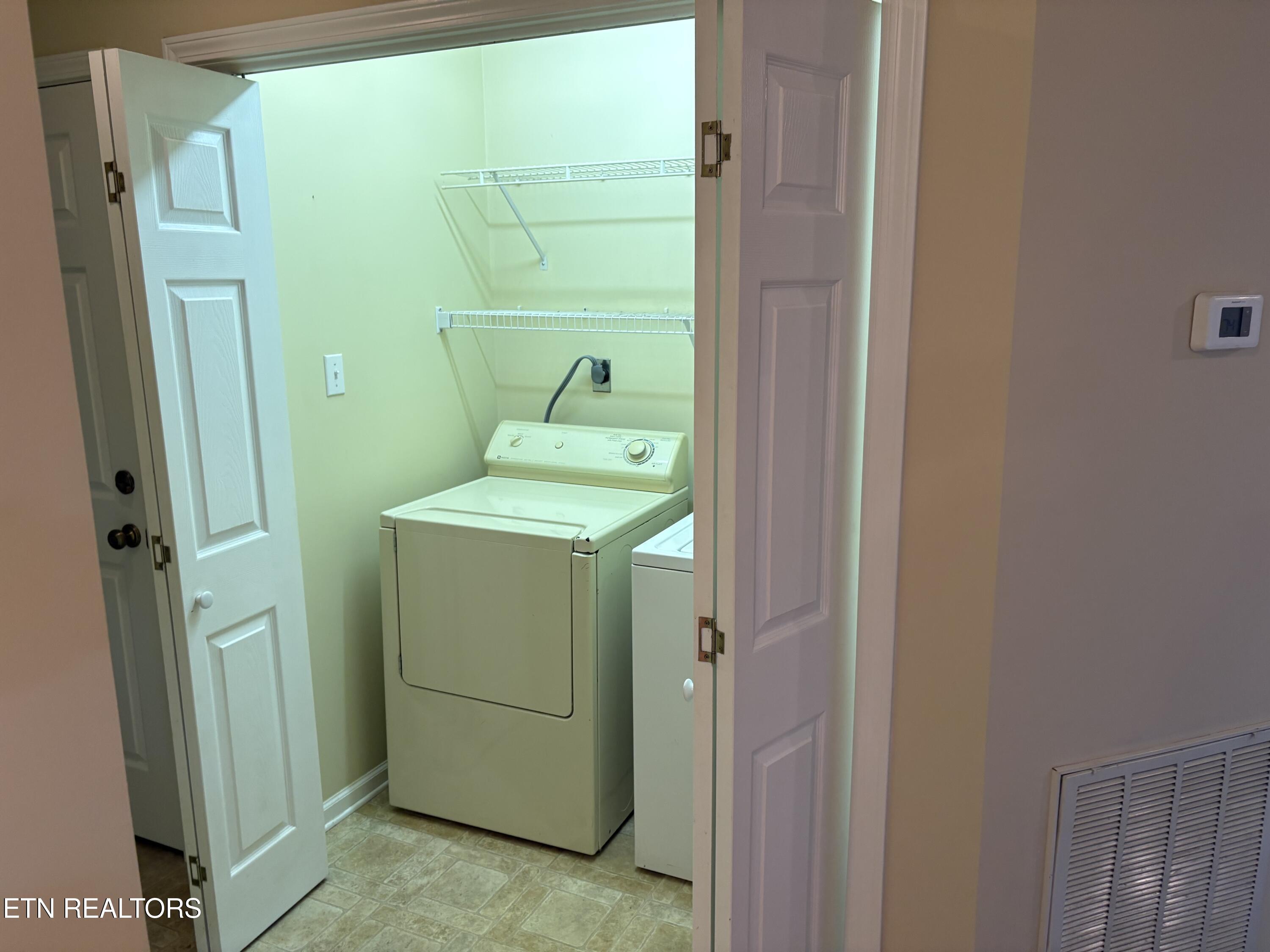 232 Country Run Circle, 3