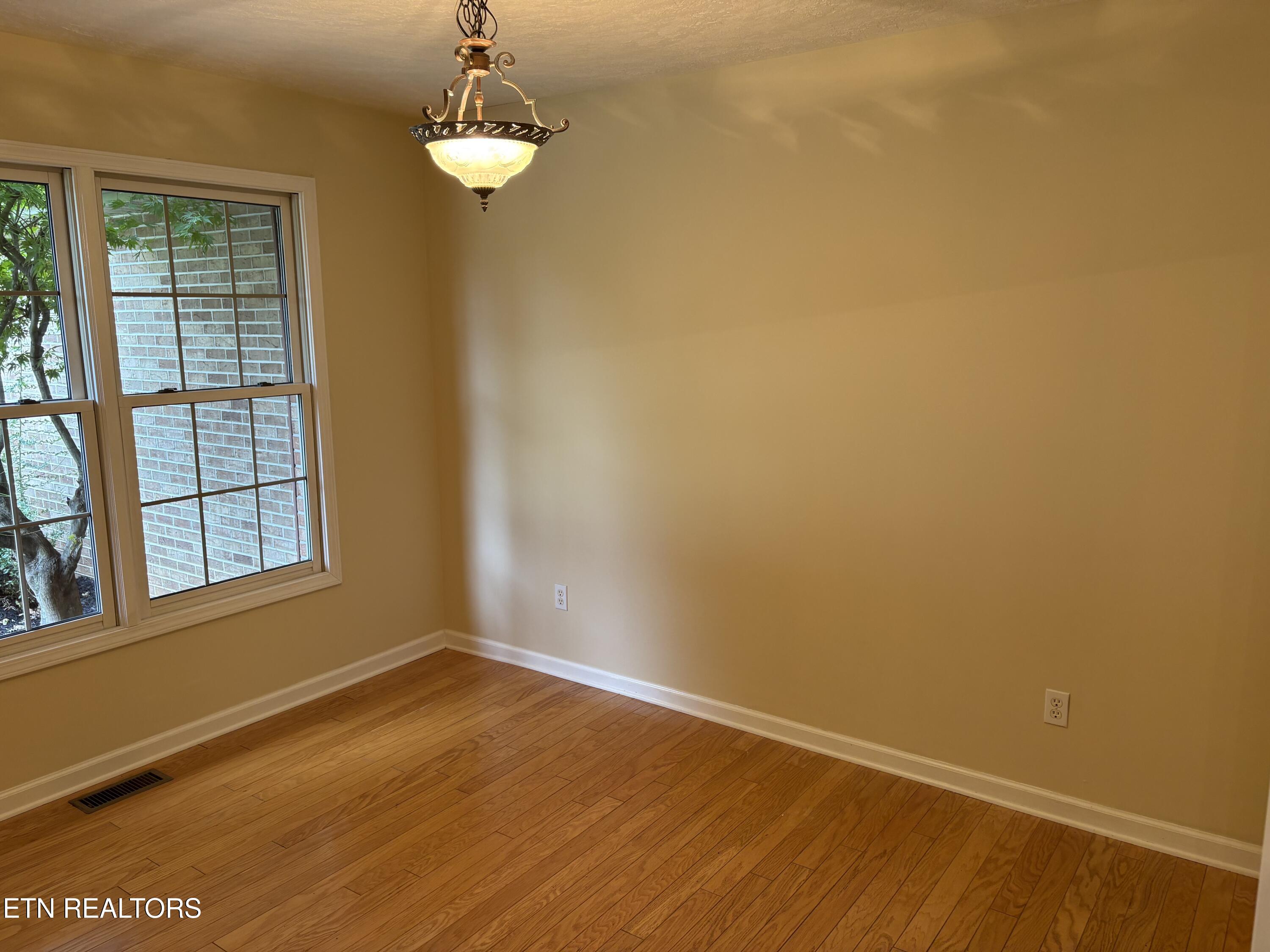 232 Country Run Circle, 3