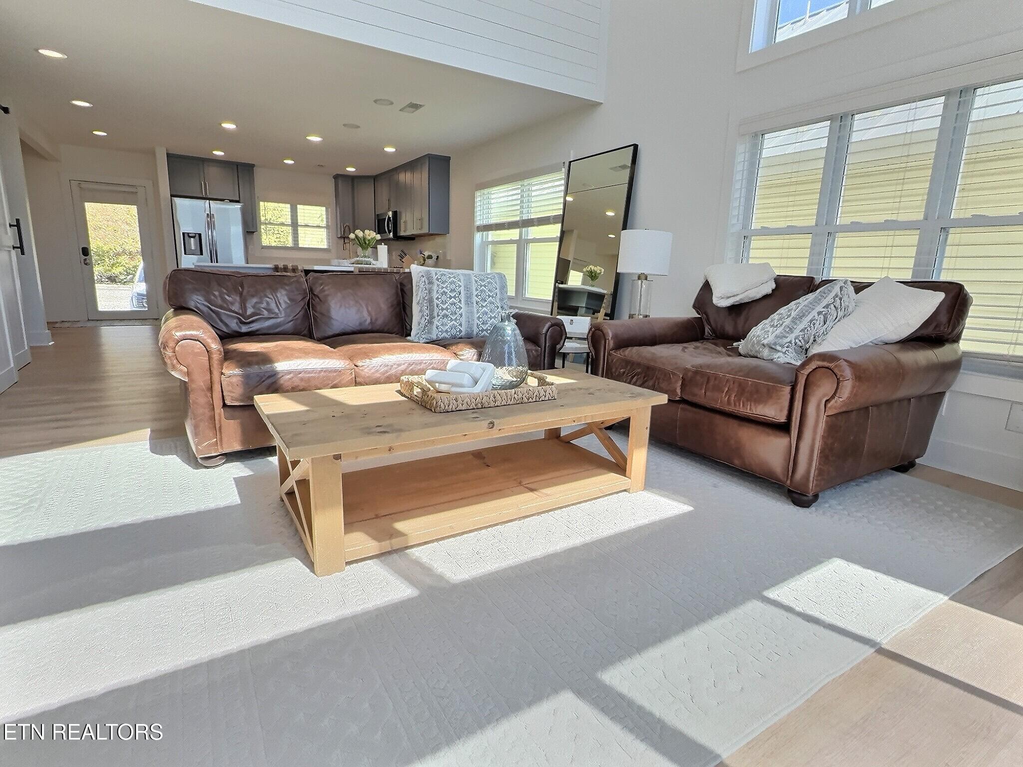 117 W Deer Hill Village Lane, LaFollette