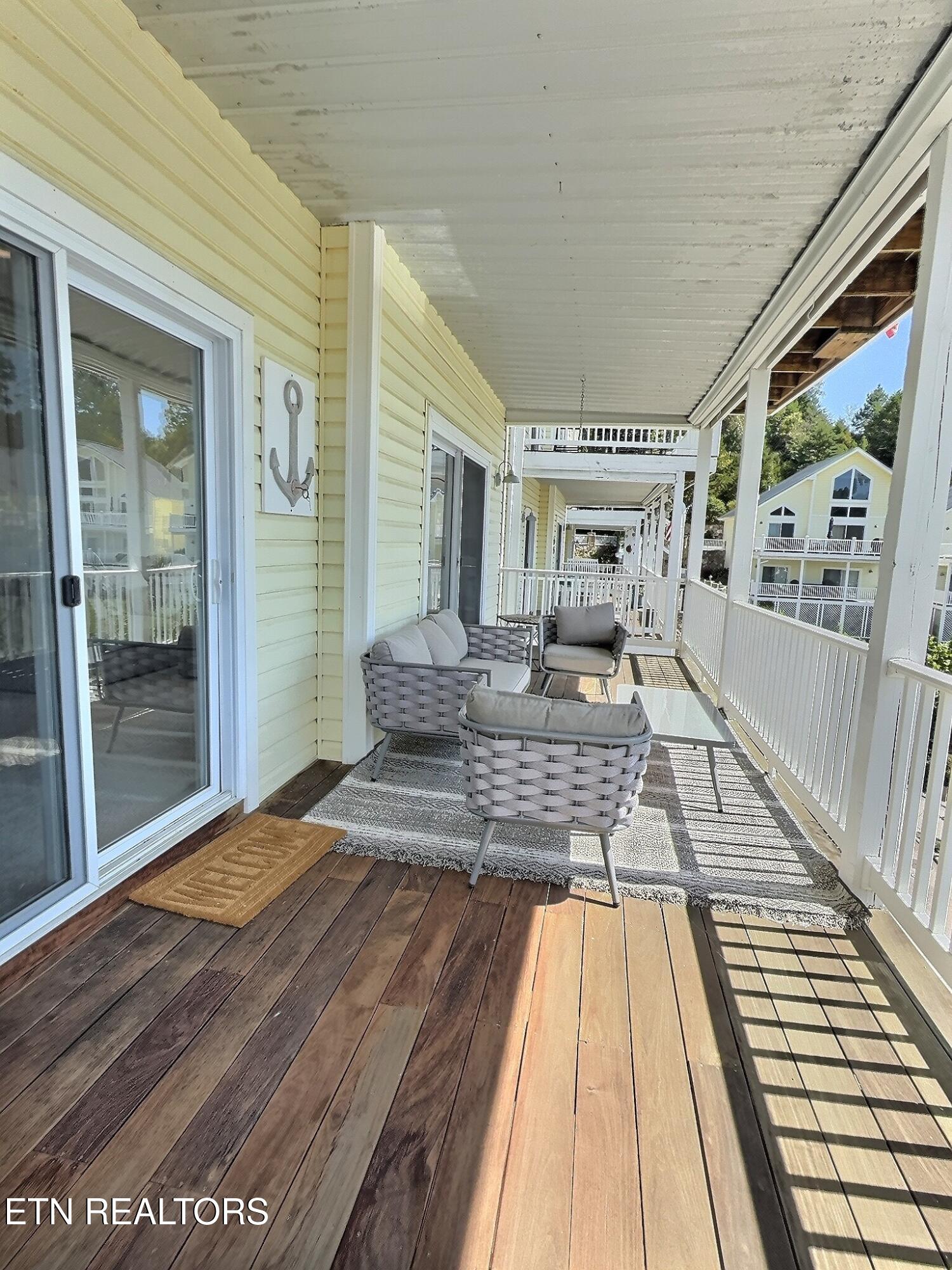 117 W Deer Hill Village Lane, LaFollette