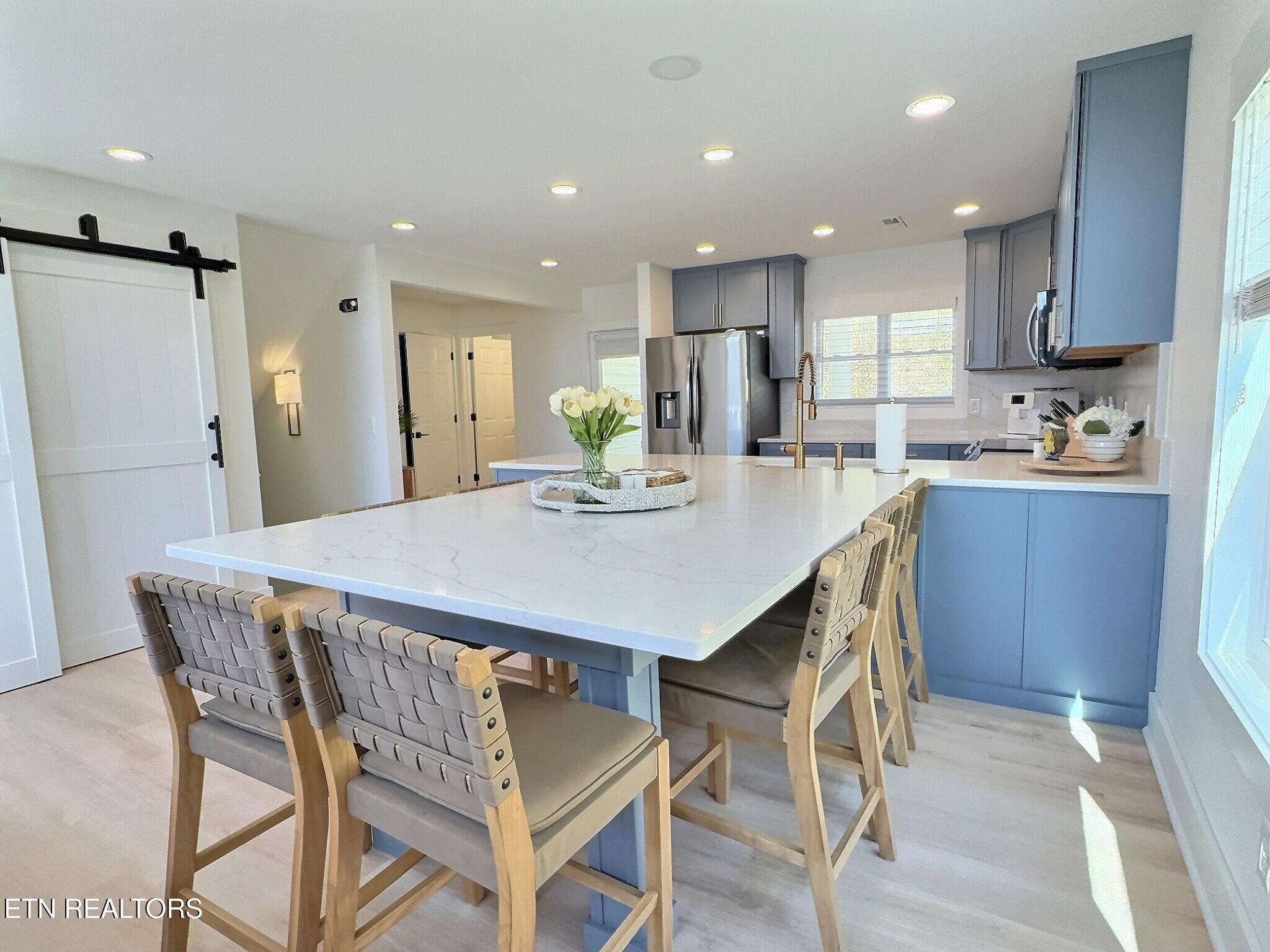 117 W Deer Hill Village Lane, LaFollette