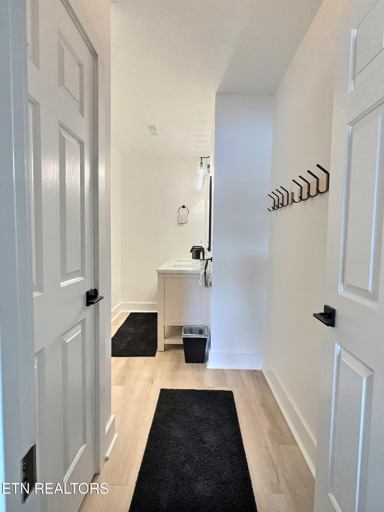 117 W Deer Hill Village Lane, LaFollette
