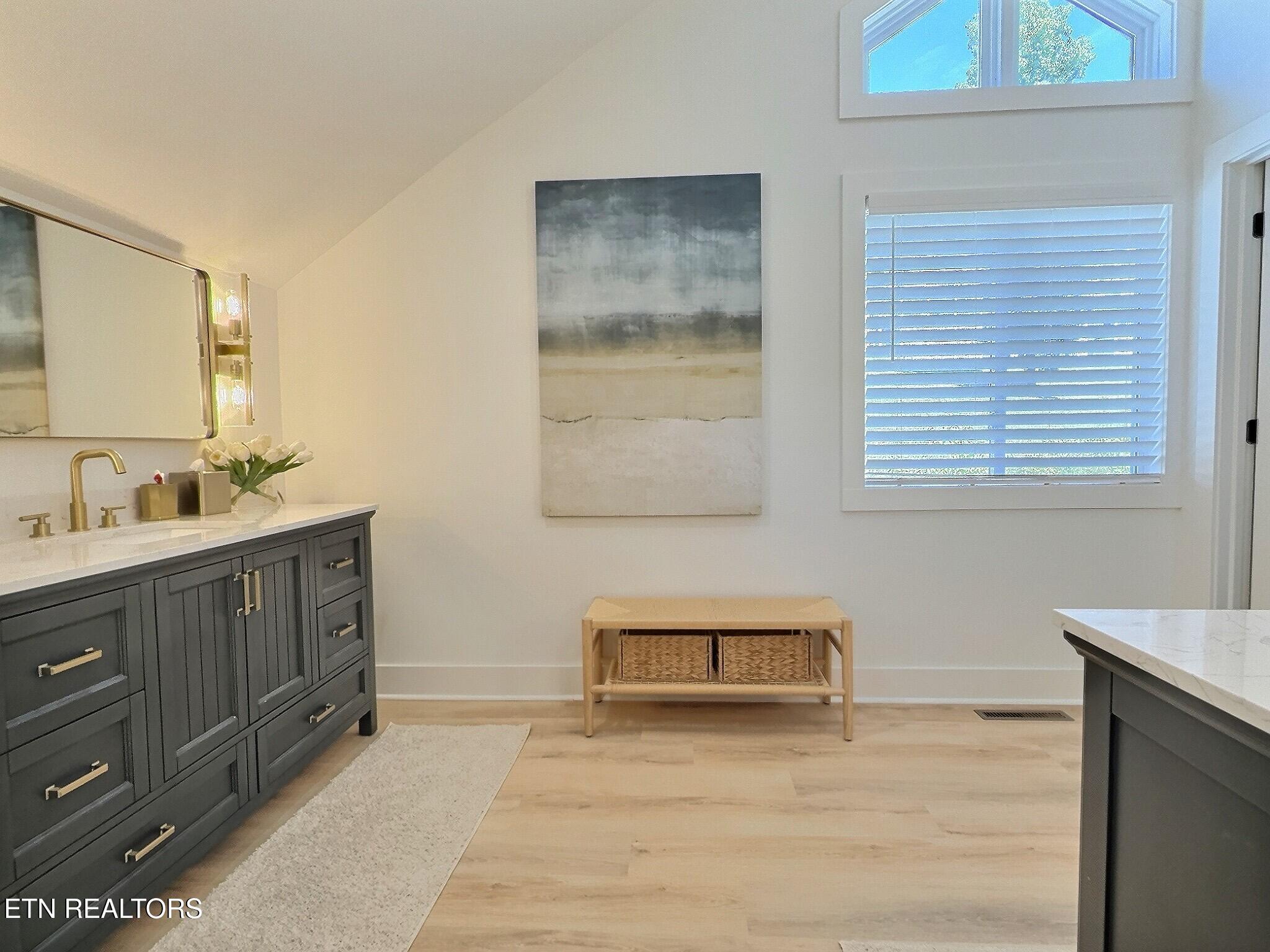 117 W Deer Hill Village Lane, LaFollette