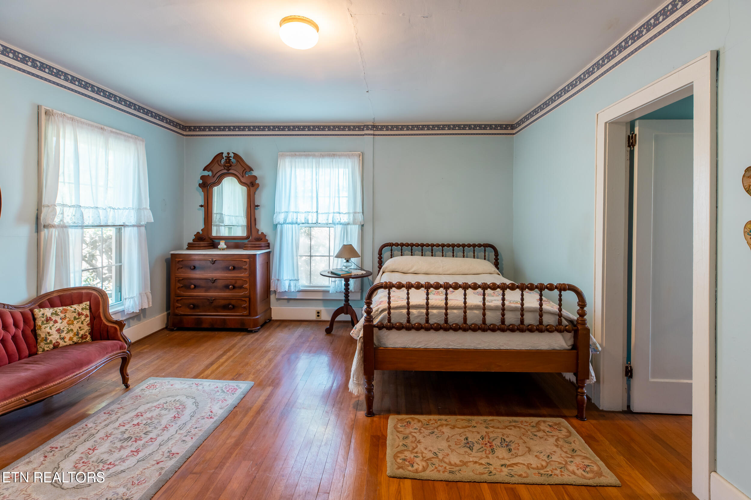 502 Middlesboro Rd, LaFollette