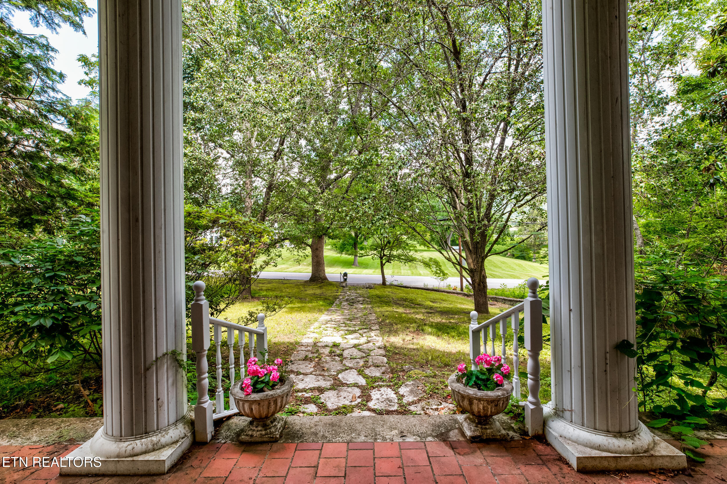 502 Middlesboro Rd, LaFollette