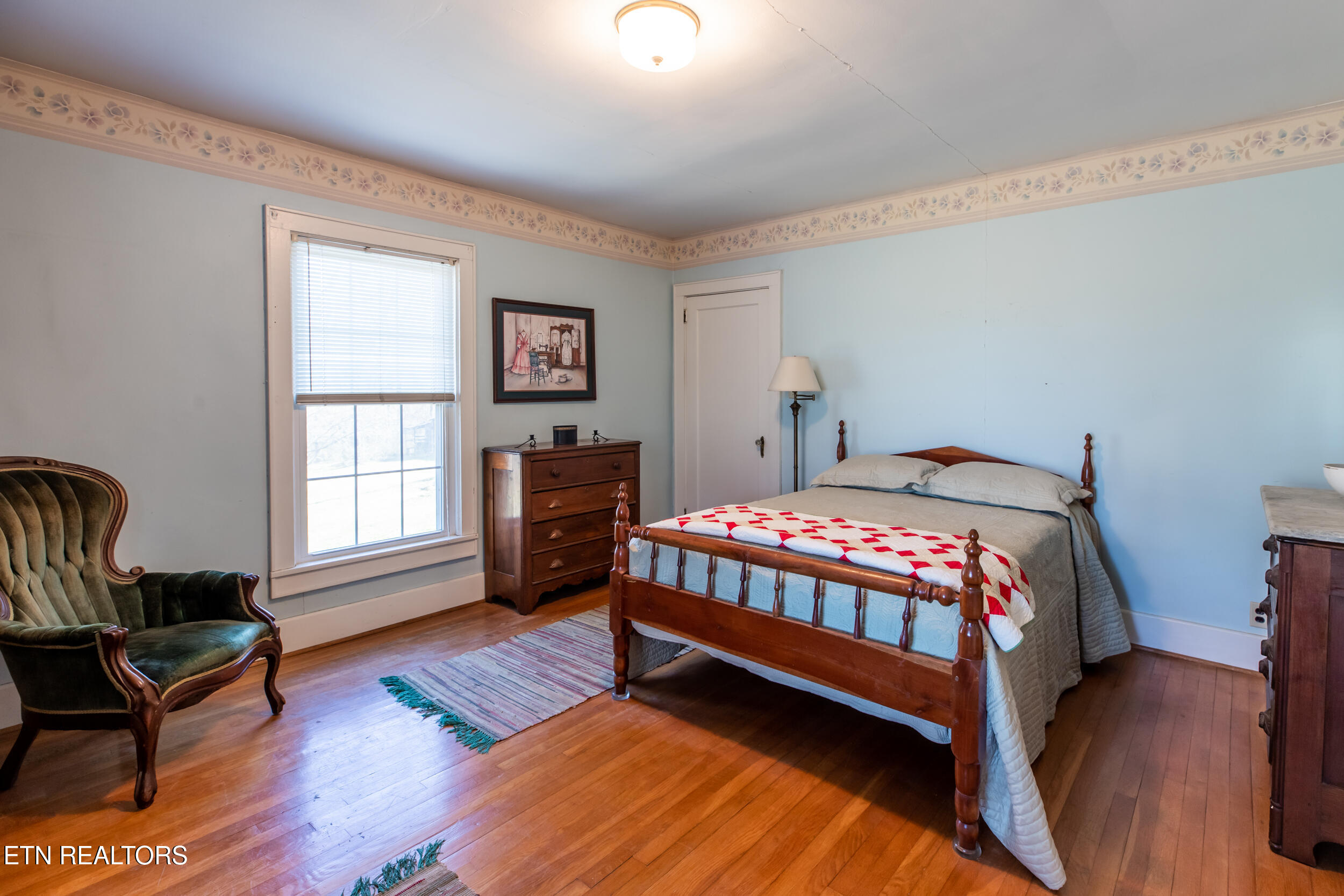 502 Middlesboro Rd, LaFollette