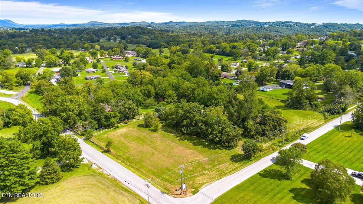 502 Middlesboro Rd, LaFollette