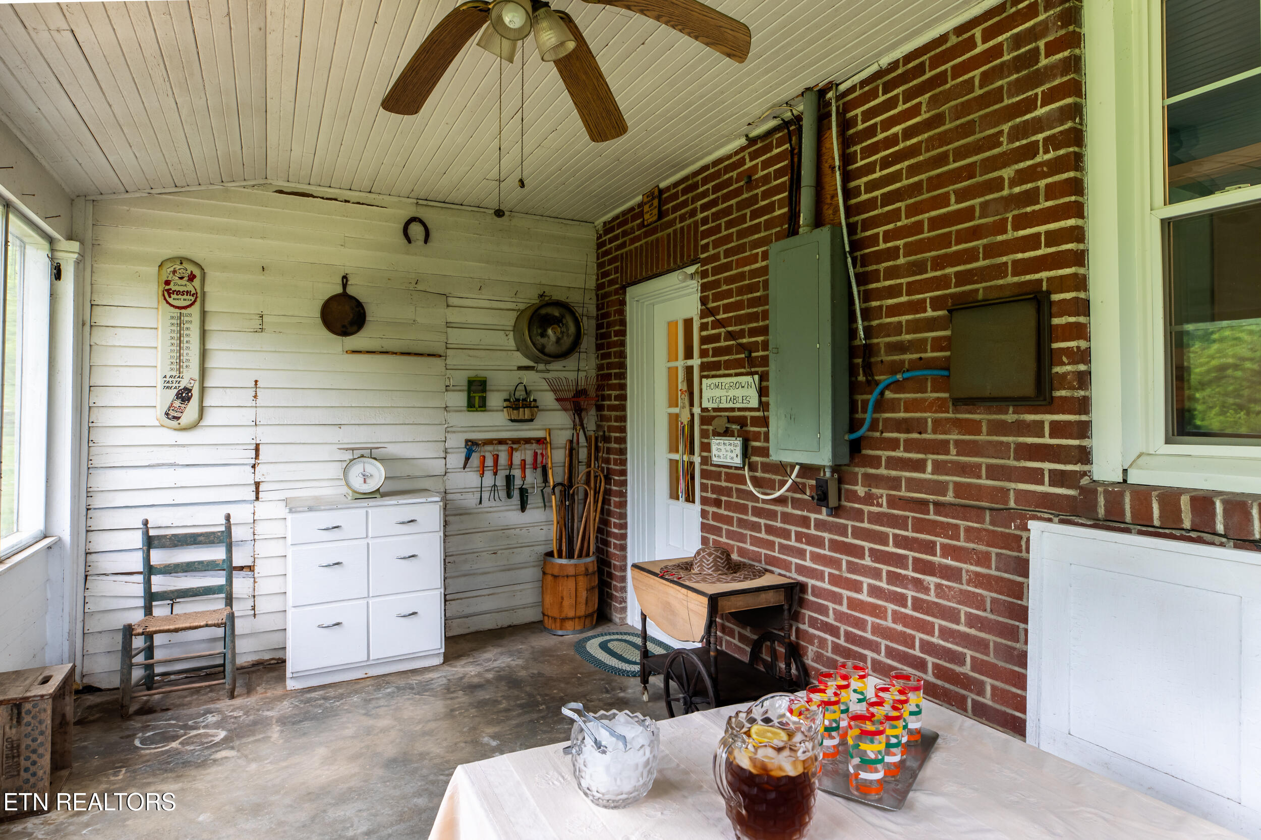 502 Middlesboro Rd, LaFollette