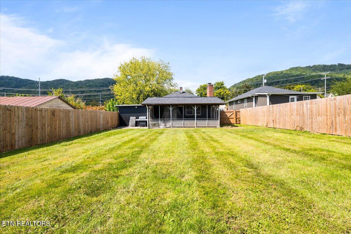 306 E Walden St, LaFollette