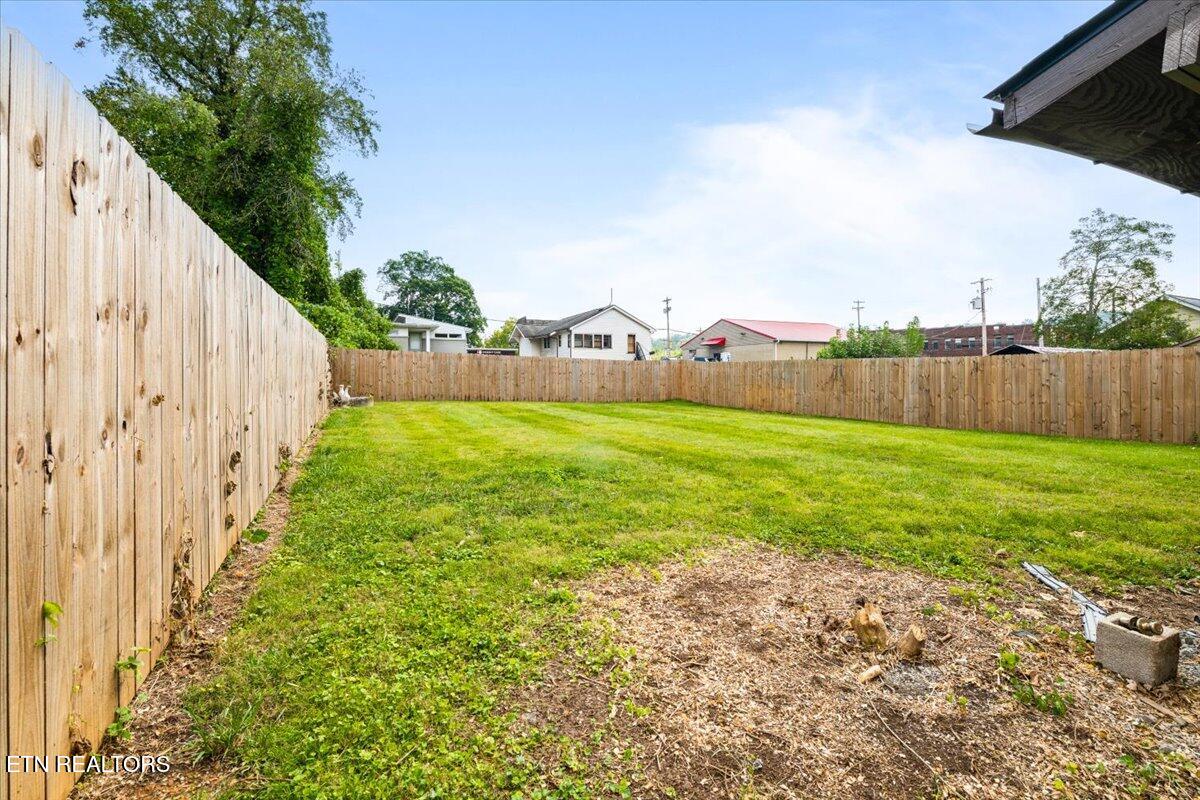 306 E Walden St, LaFollette