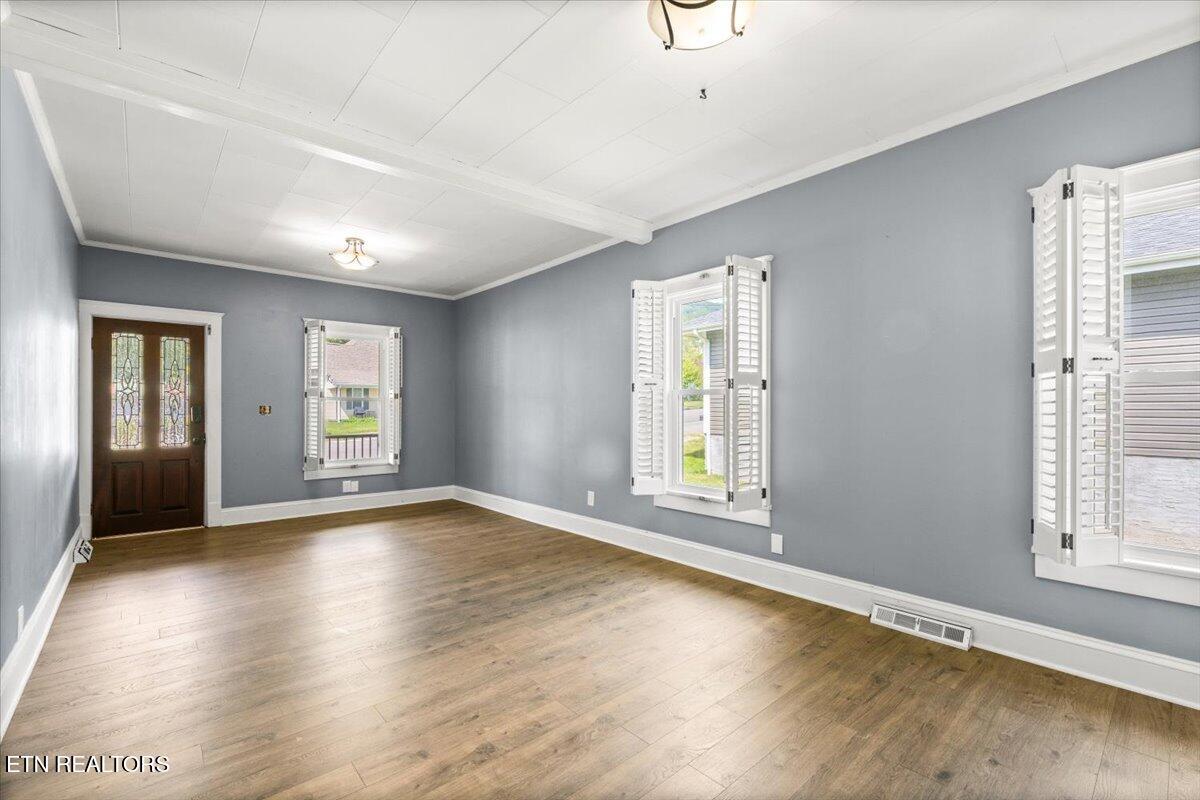 306 E Walden St, LaFollette