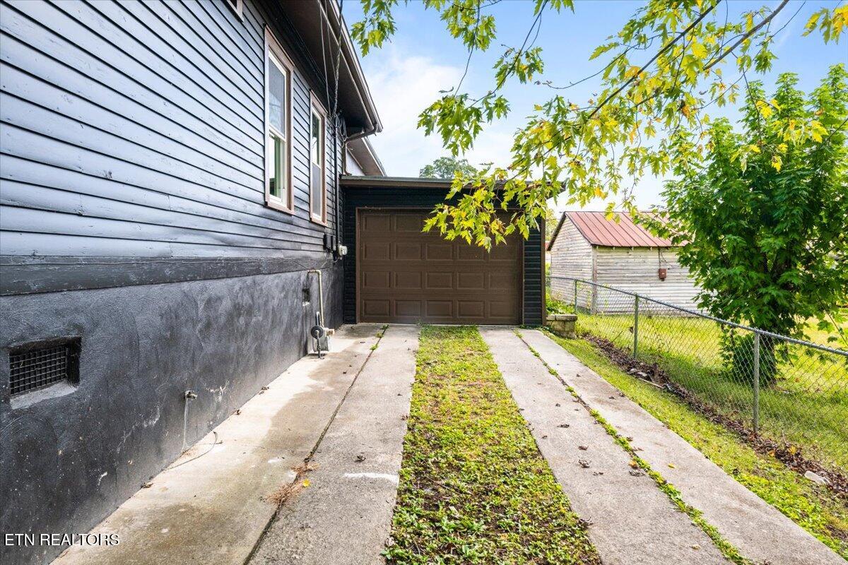 306 E Walden St, LaFollette