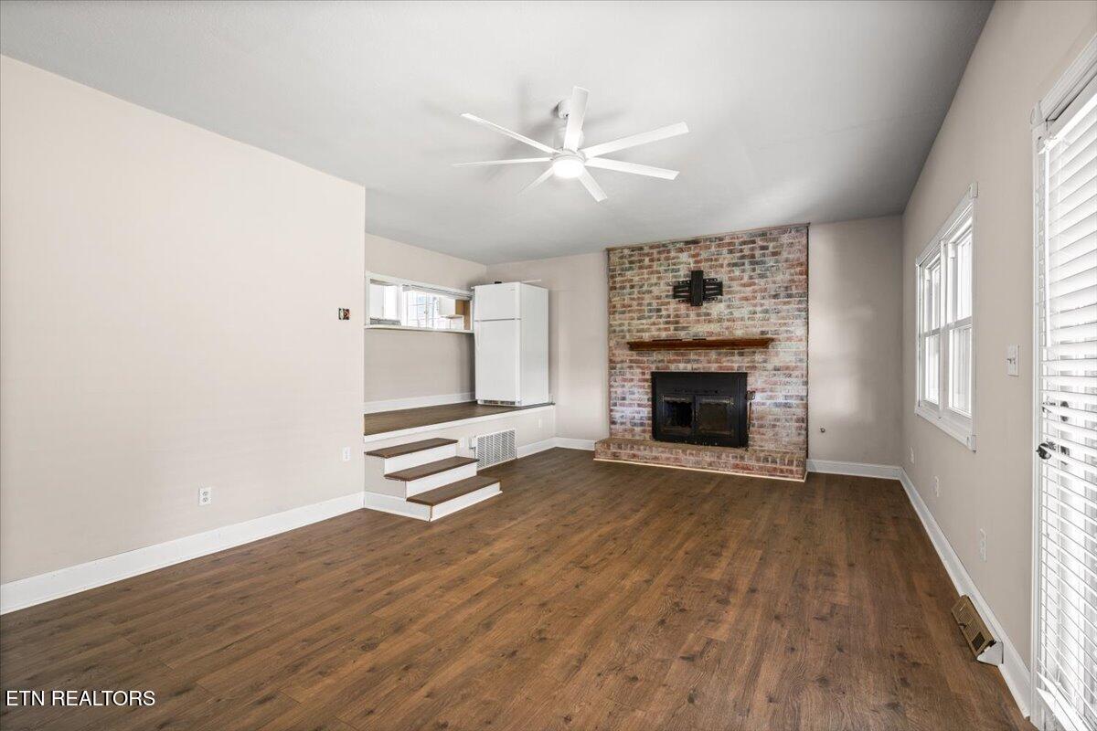 306 E Walden St, LaFollette