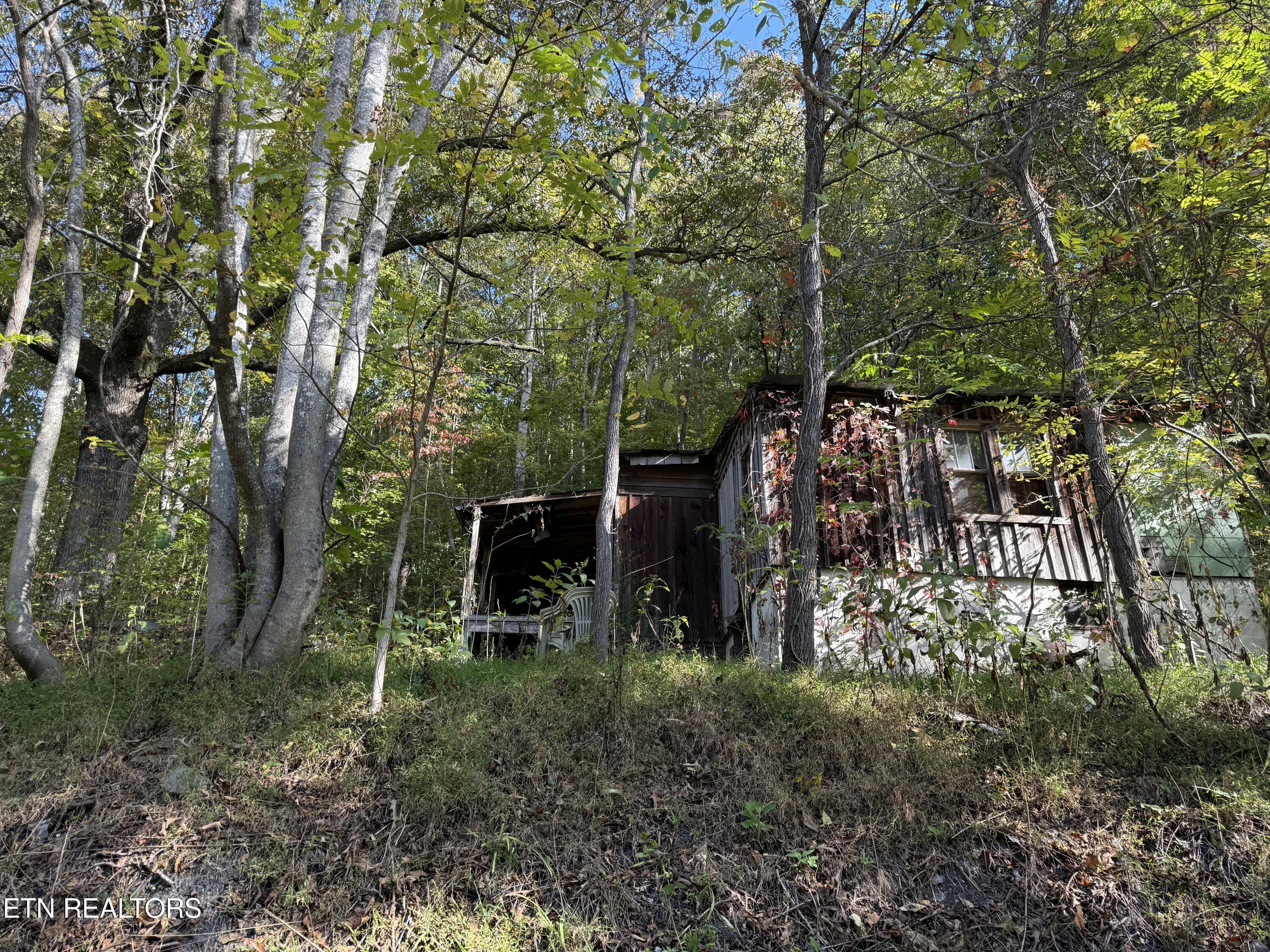 1971 Demory Rd, LaFollette