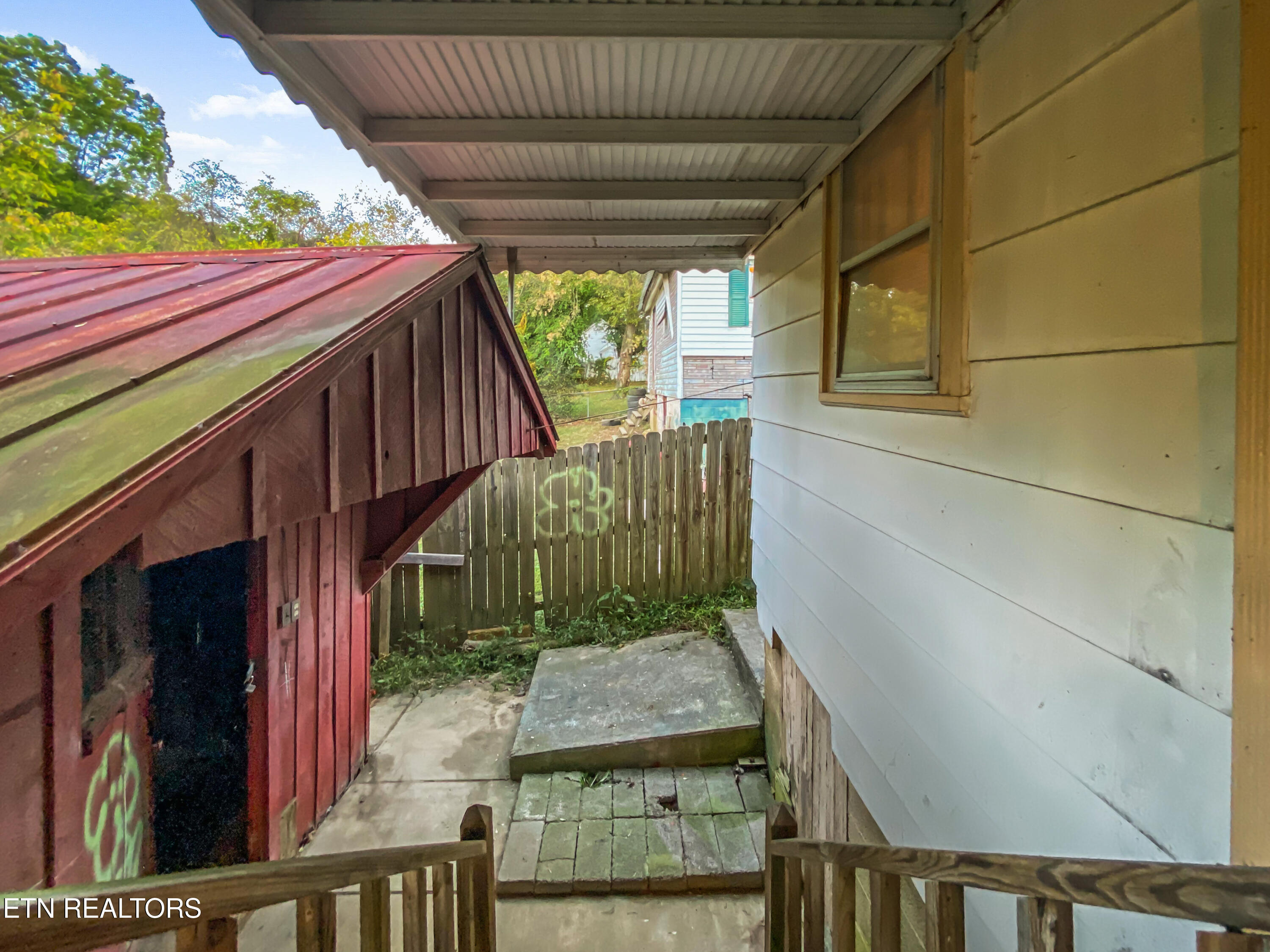 503 E Prospect St, LaFollette