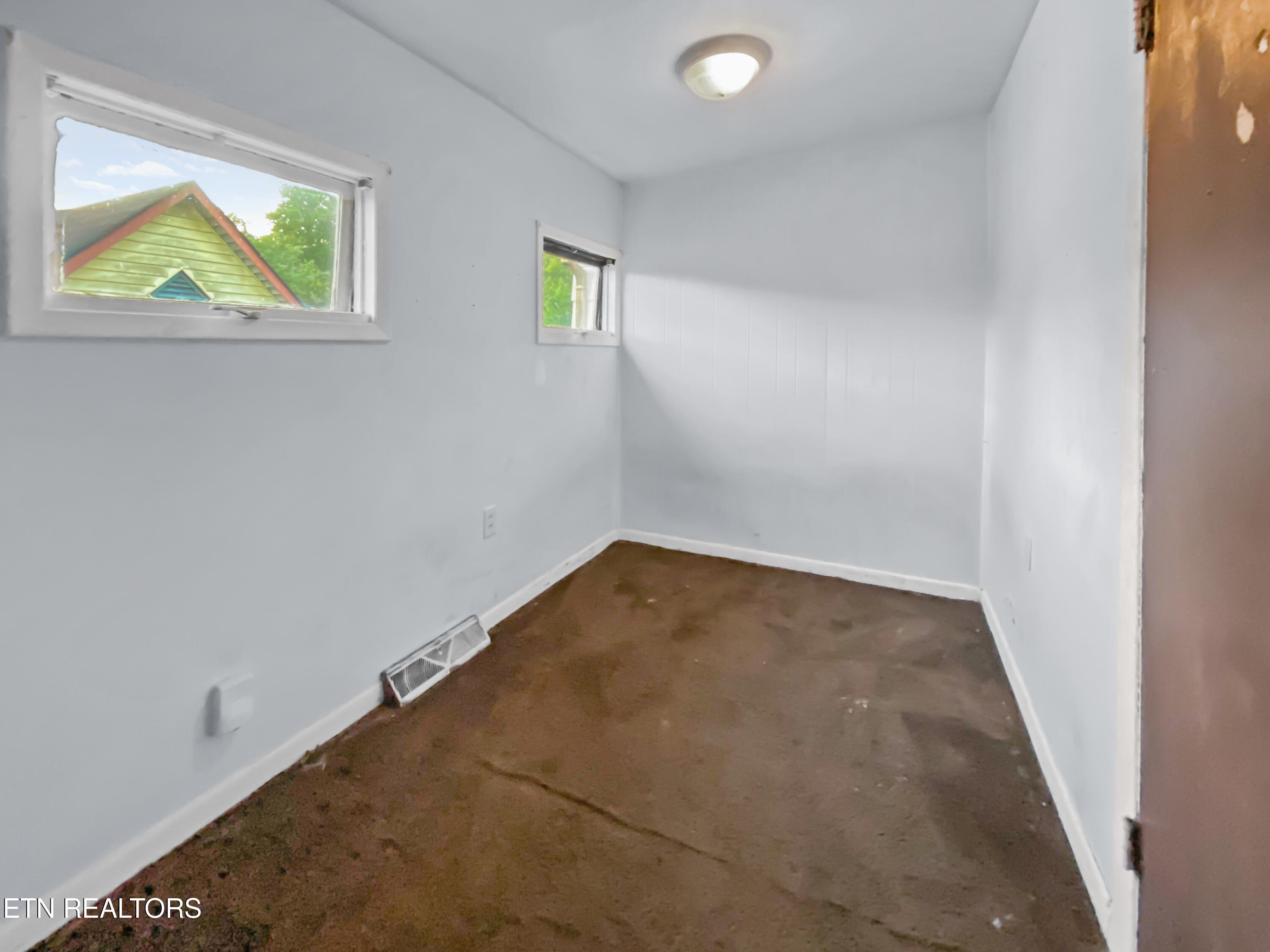 503 E Prospect St, LaFollette