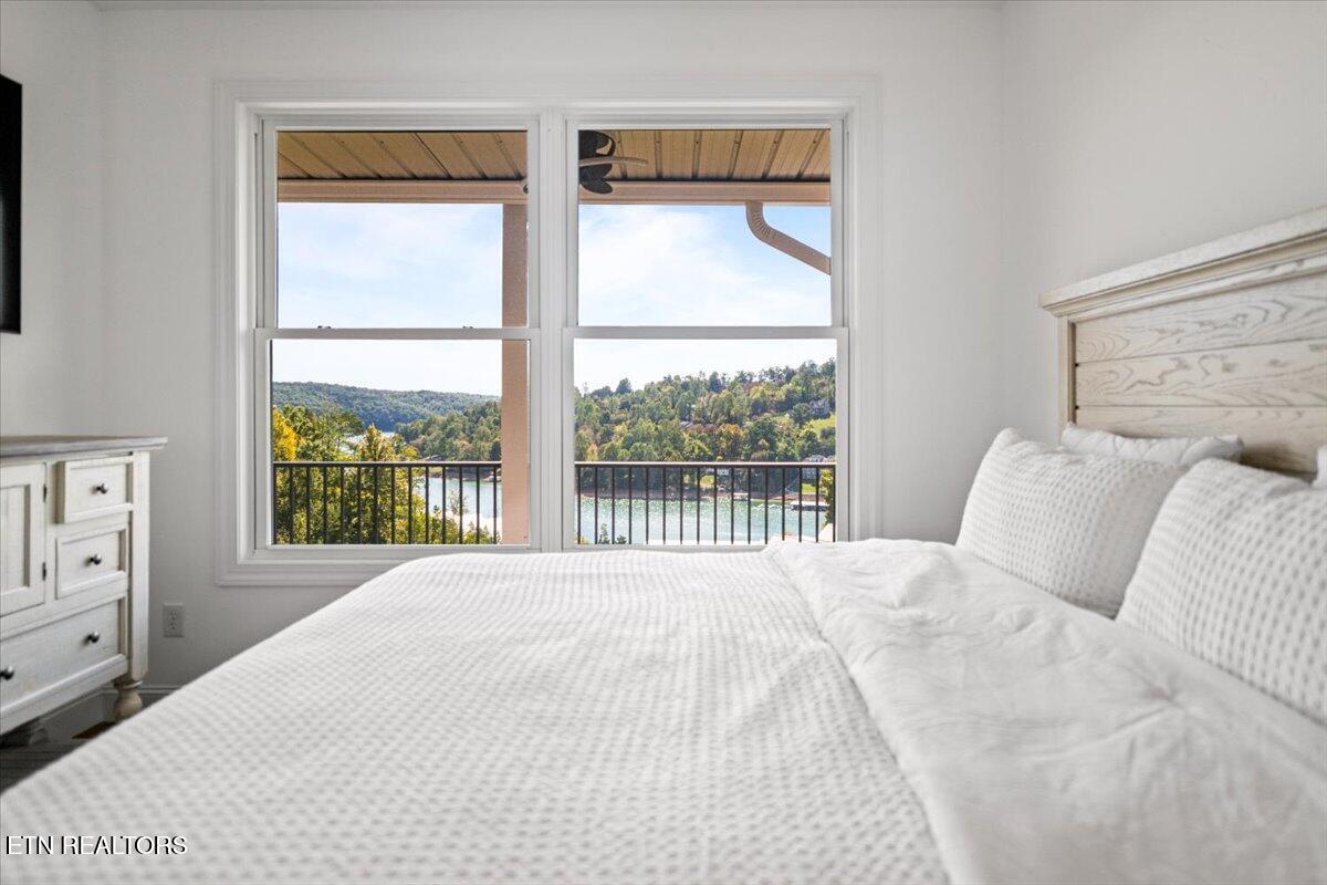 150 E Harbor View Lane, LaFollette