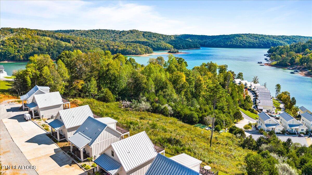 150 E Harbor View Lane, LaFollette