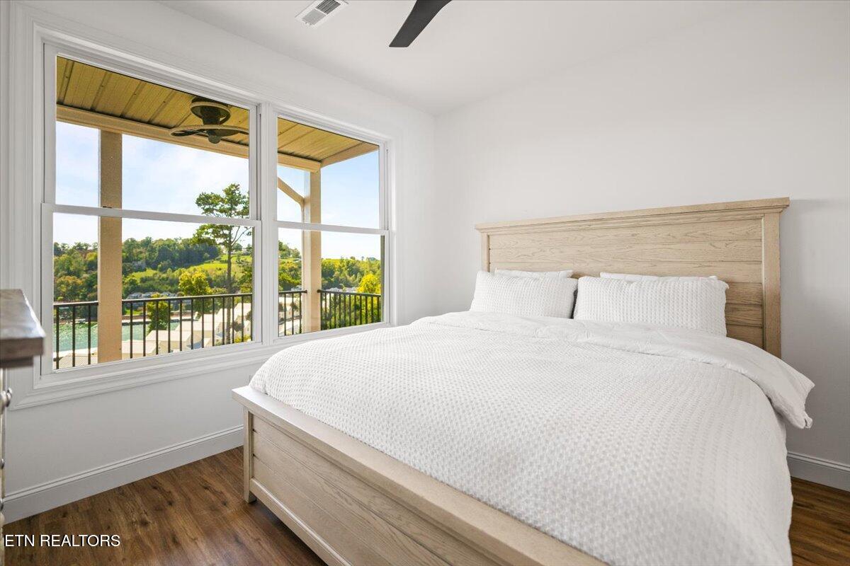 150 E Harbor View Lane, LaFollette