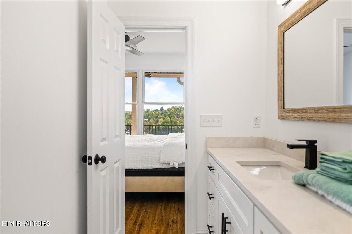 150 E Harbor View Lane, LaFollette