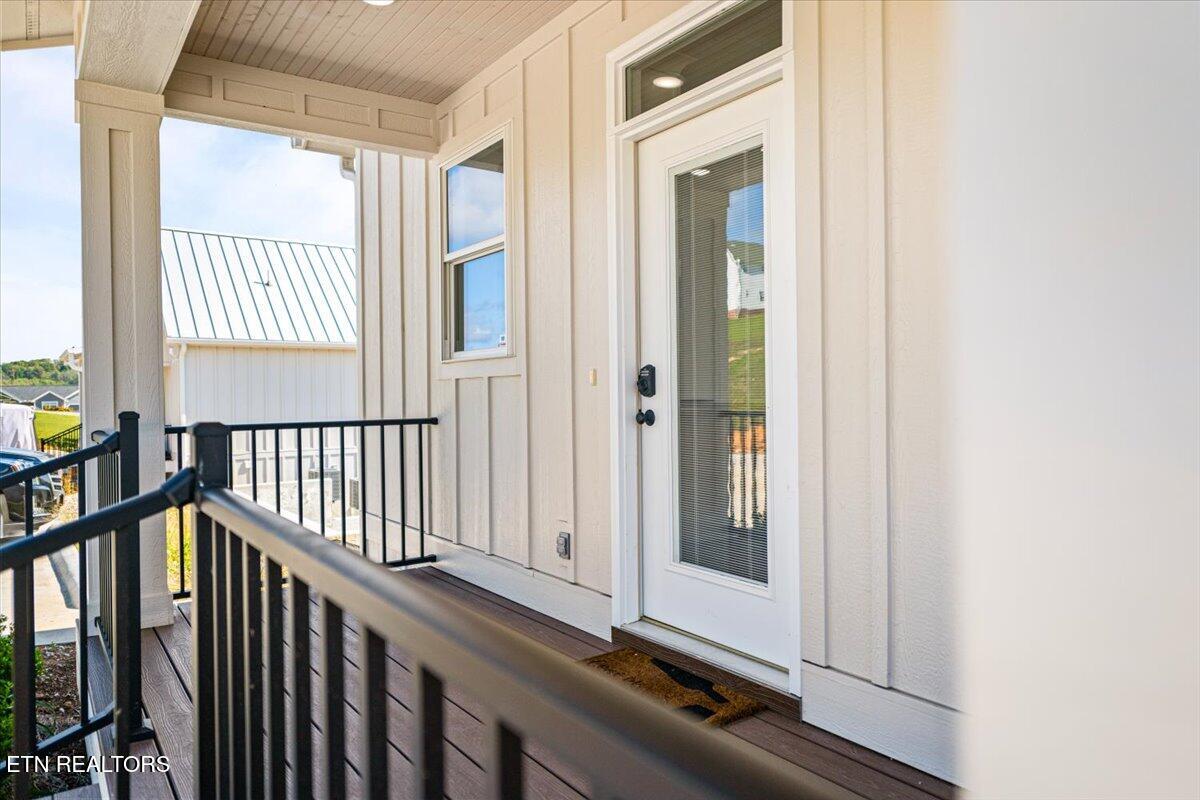 150 E Harbor View Lane, LaFollette