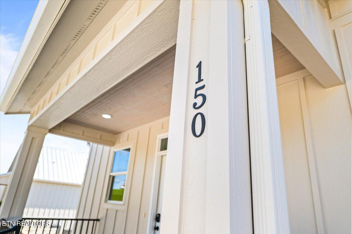 150 E Harbor View Lane, LaFollette