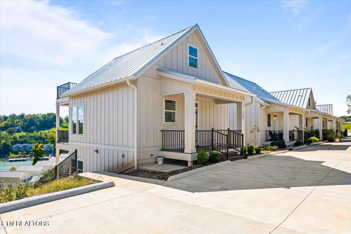 150 E Harbor View Lane, LaFollette