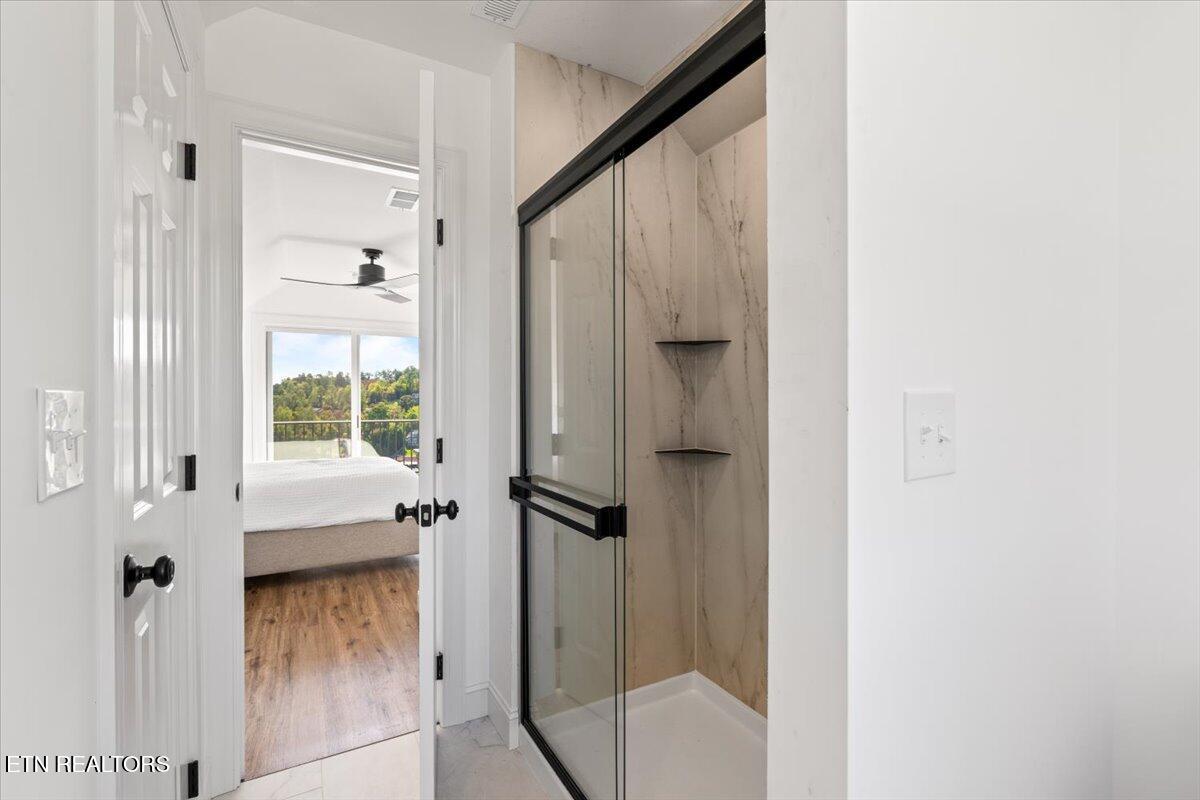 150 E Harbor View Lane, LaFollette