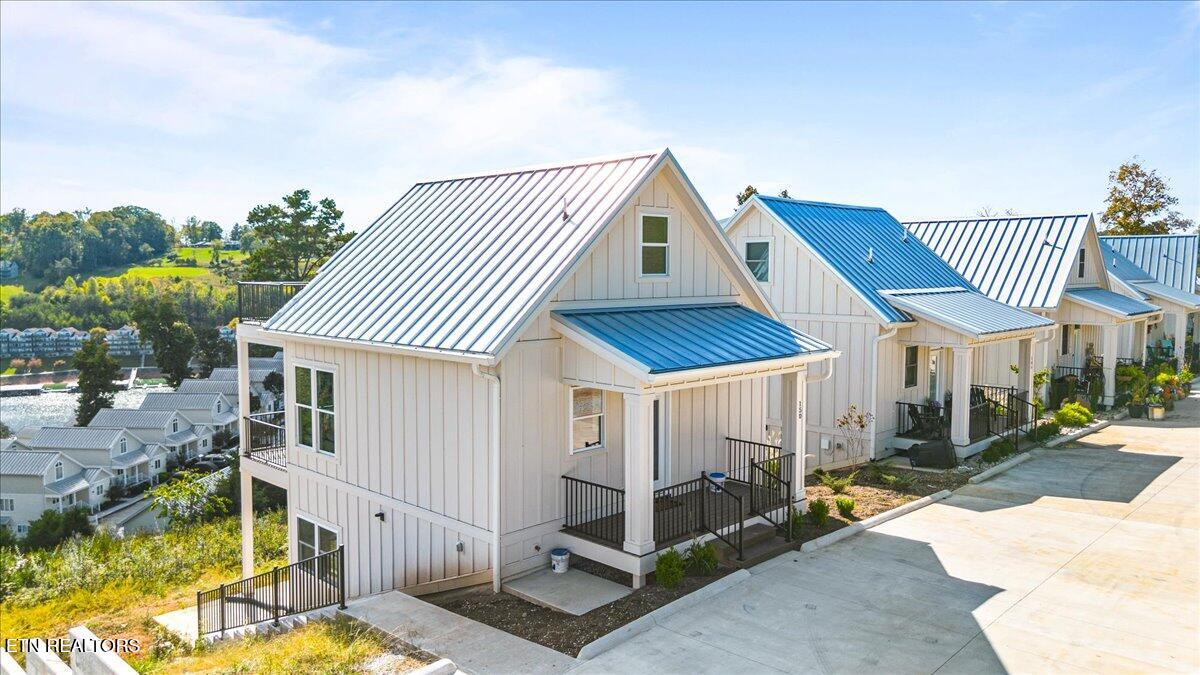 150 E Harbor View Lane, LaFollette