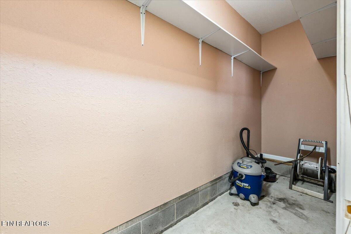 114 Myrtle Vinsant Lane, Jacksboro