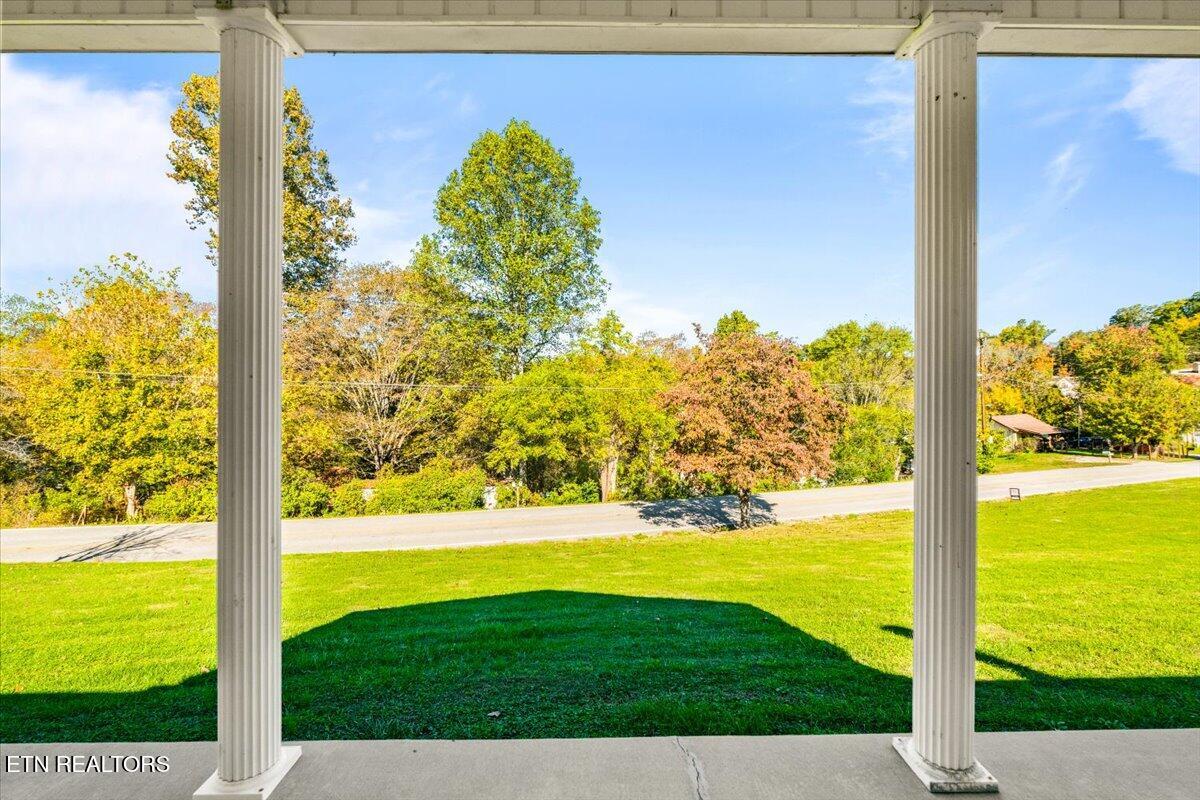 114 Myrtle Vinsant Lane, Jacksboro