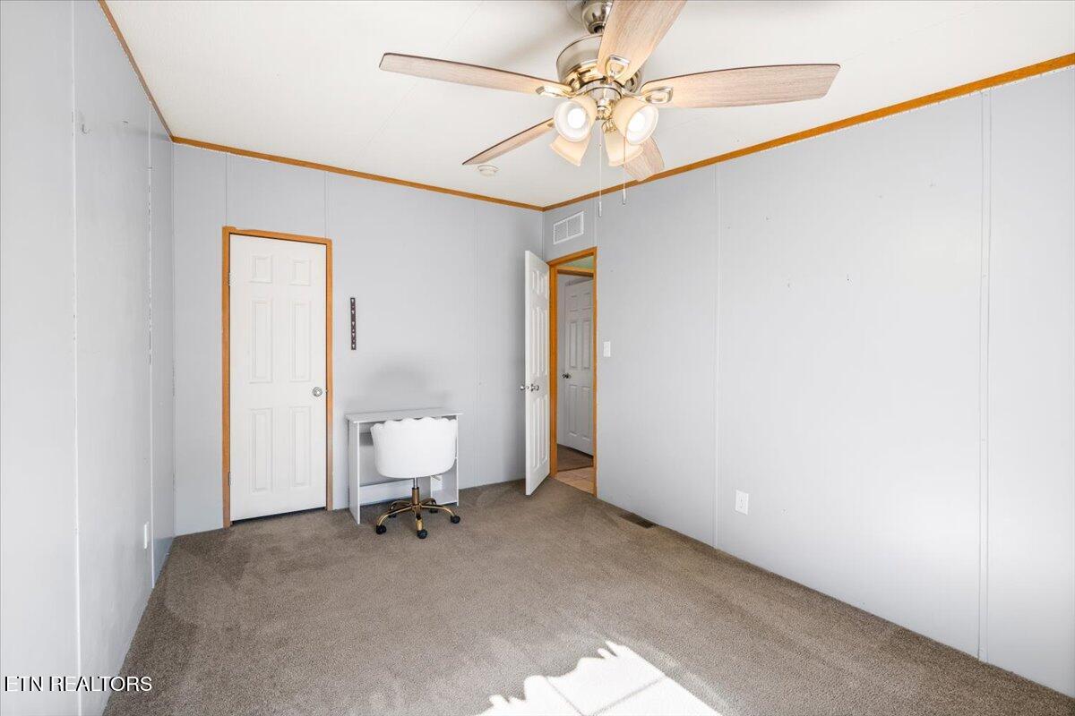 114 Myrtle Vinsant Lane, Jacksboro