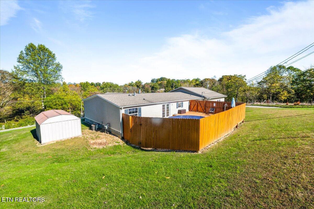 114 Myrtle Vinsant Lane, Jacksboro