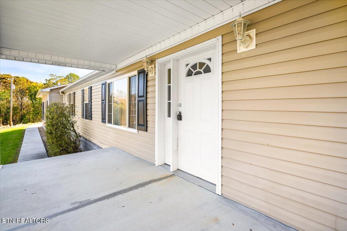 114 Myrtle Vinsant Lane, Jacksboro