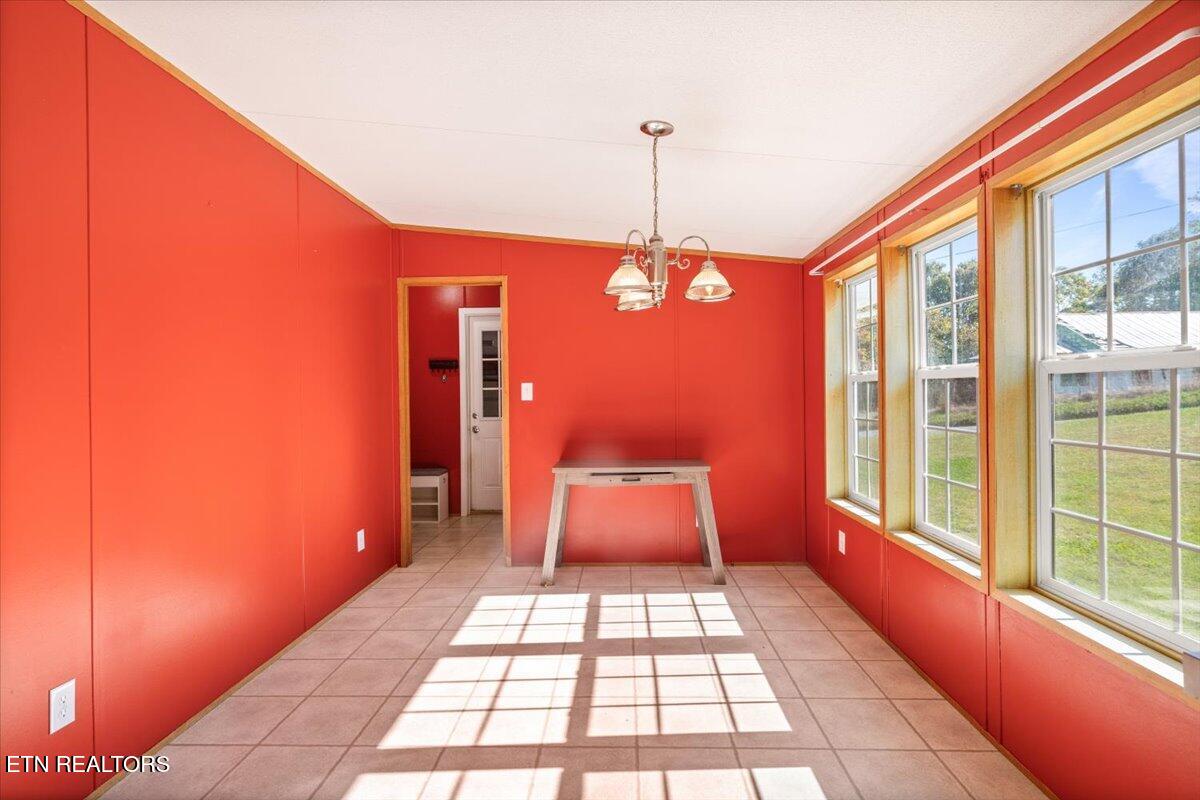 114 Myrtle Vinsant Lane, Jacksboro