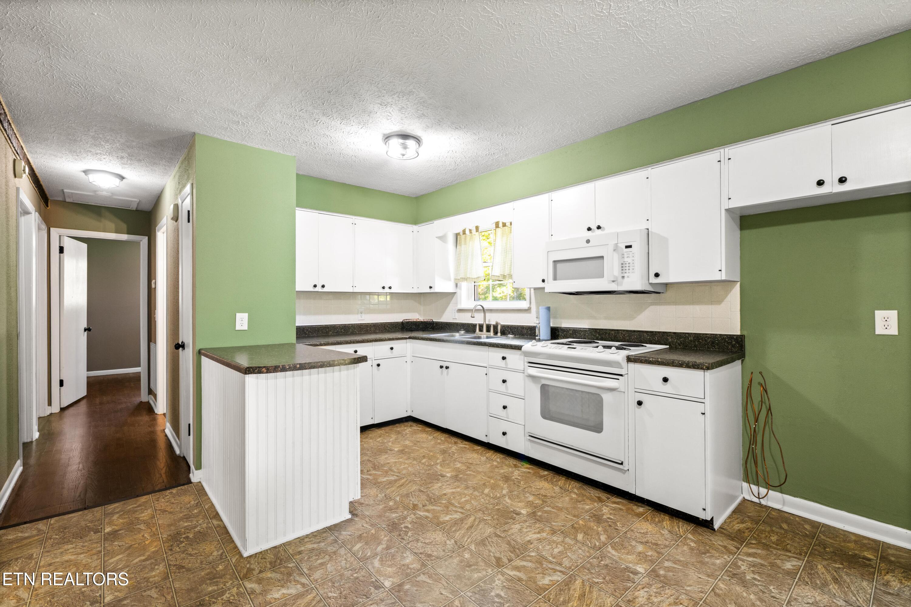 130 Pike Lane, Caryville