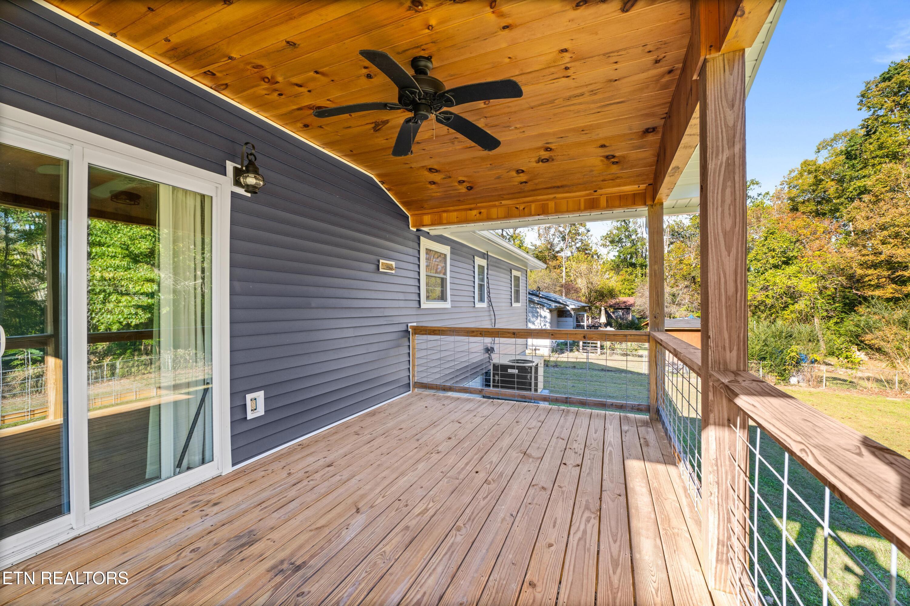 130 Pike Lane, Caryville