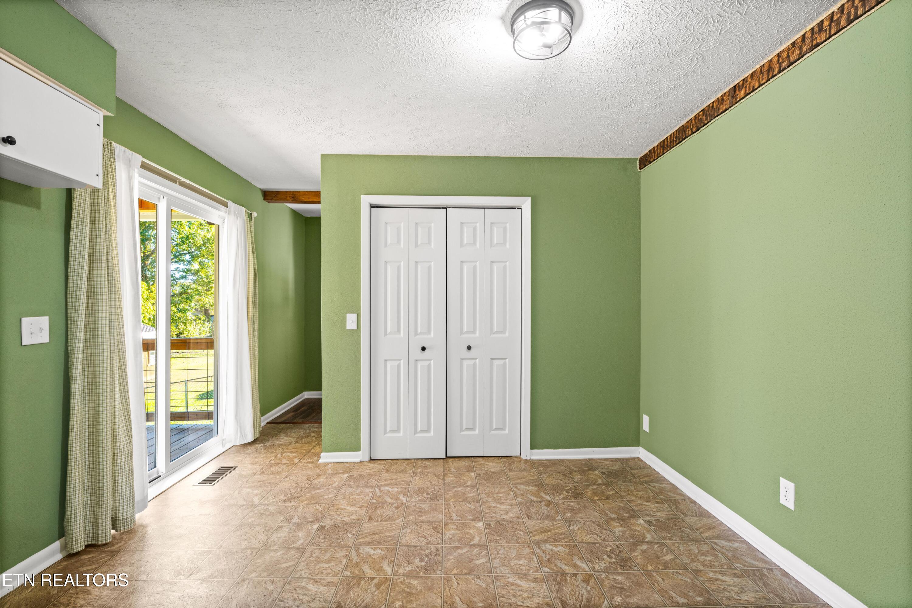 130 Pike Lane, Caryville