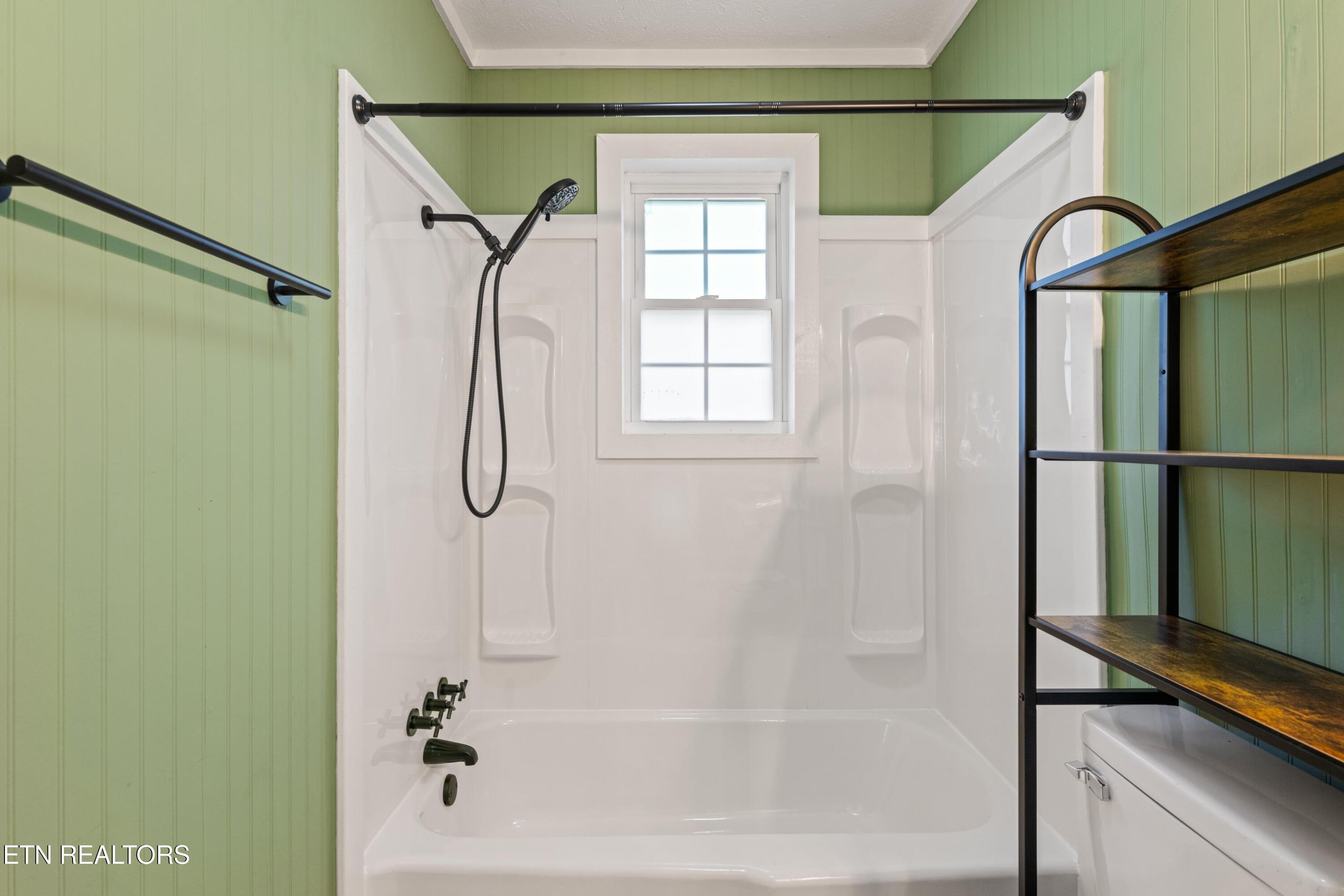 130 Pike Lane, Caryville