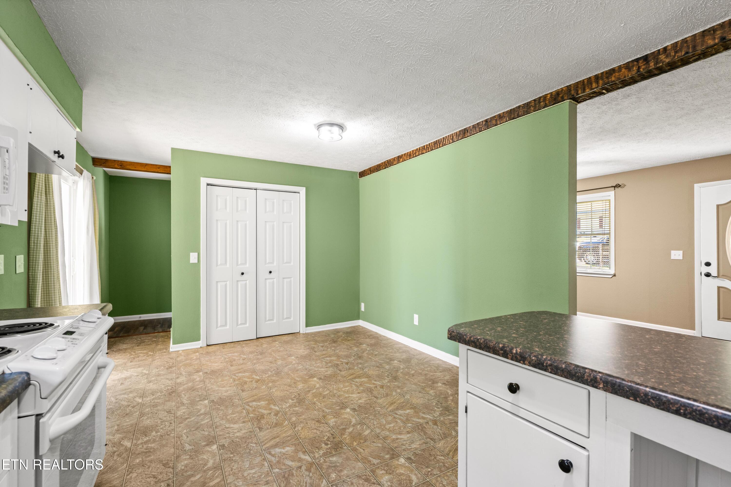 130 Pike Lane, Caryville