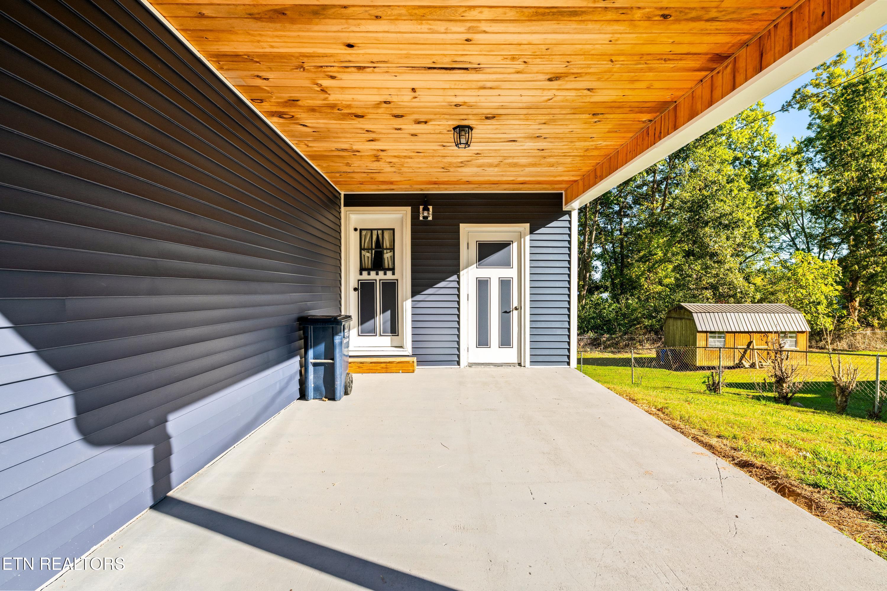 130 Pike Lane, Caryville