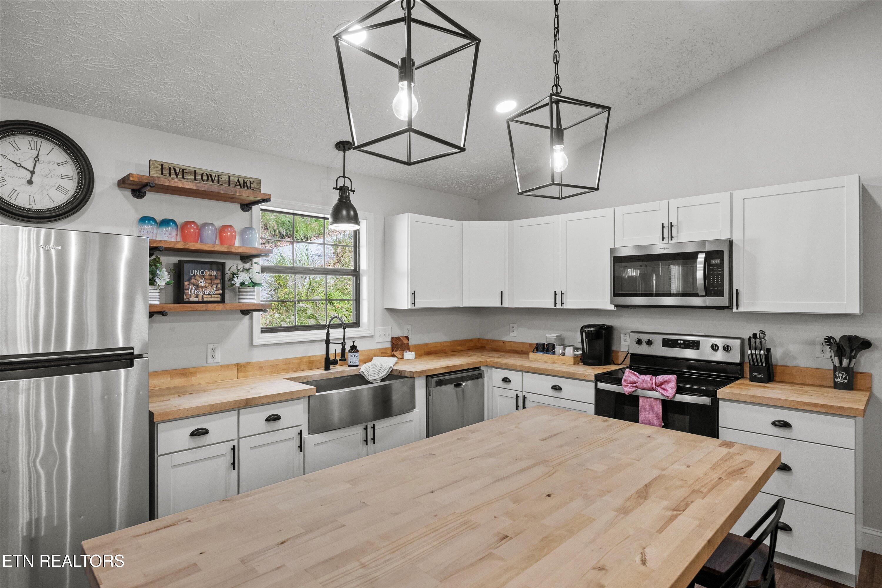1305 Cove Pointe Rd, LaFollette
