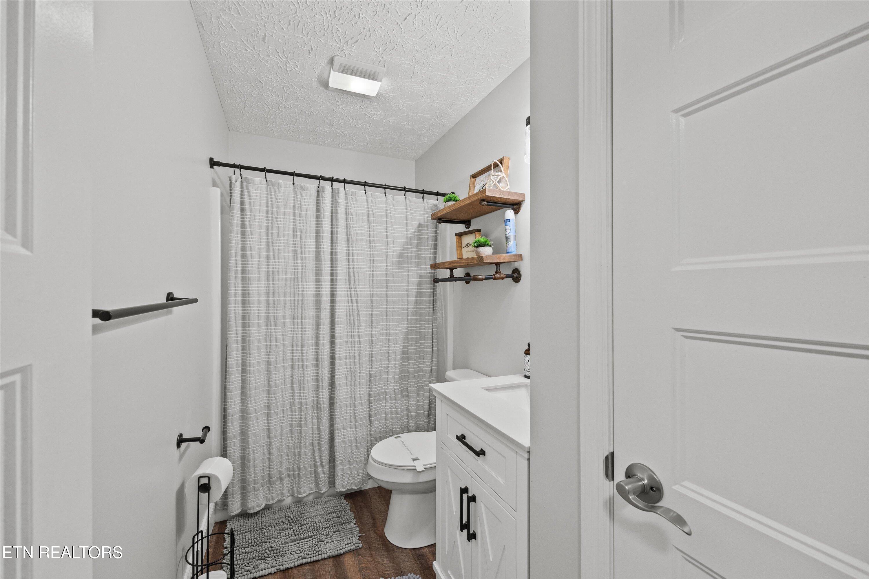 1305 Cove Pointe Rd, LaFollette
