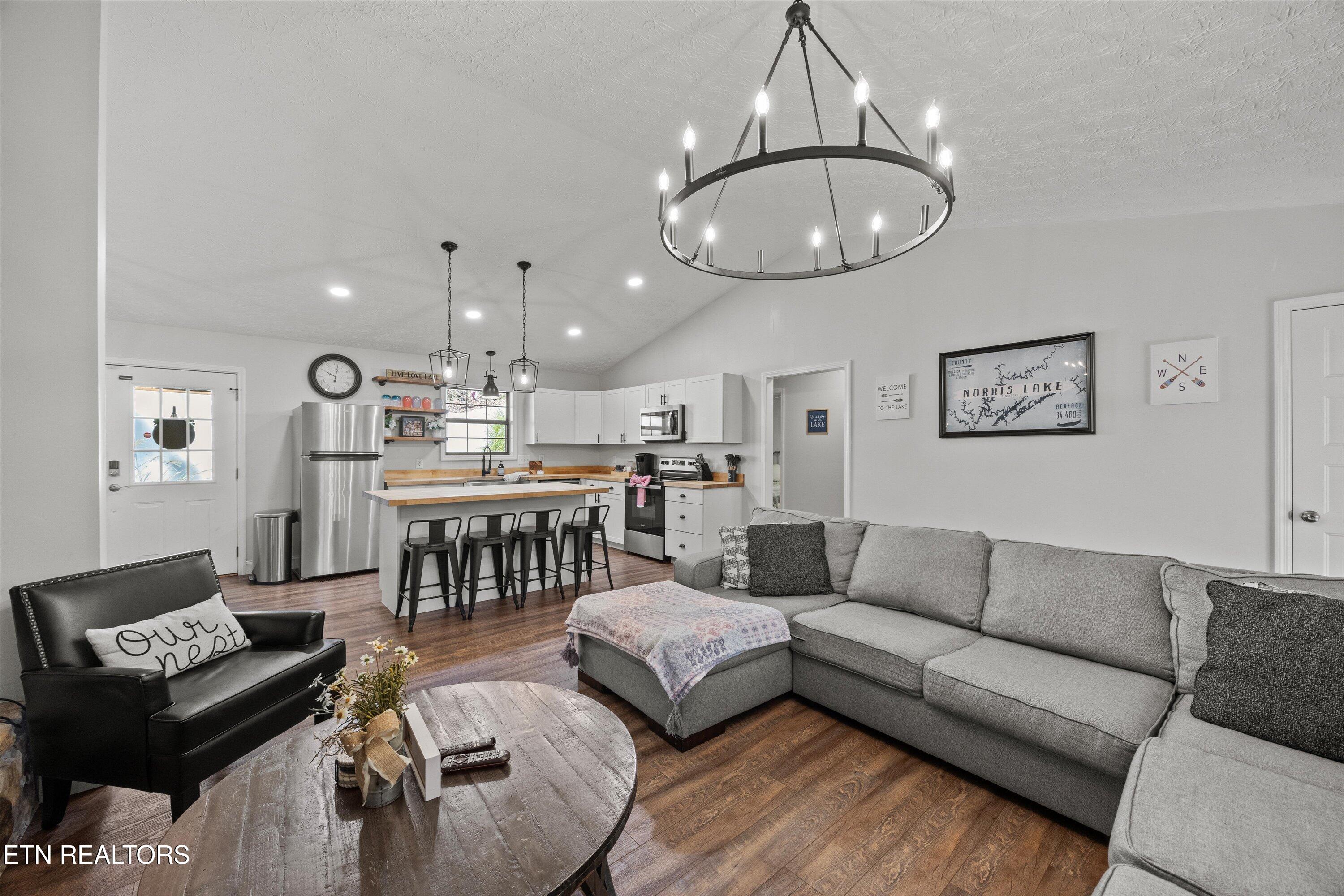 1305 Cove Pointe Rd, LaFollette