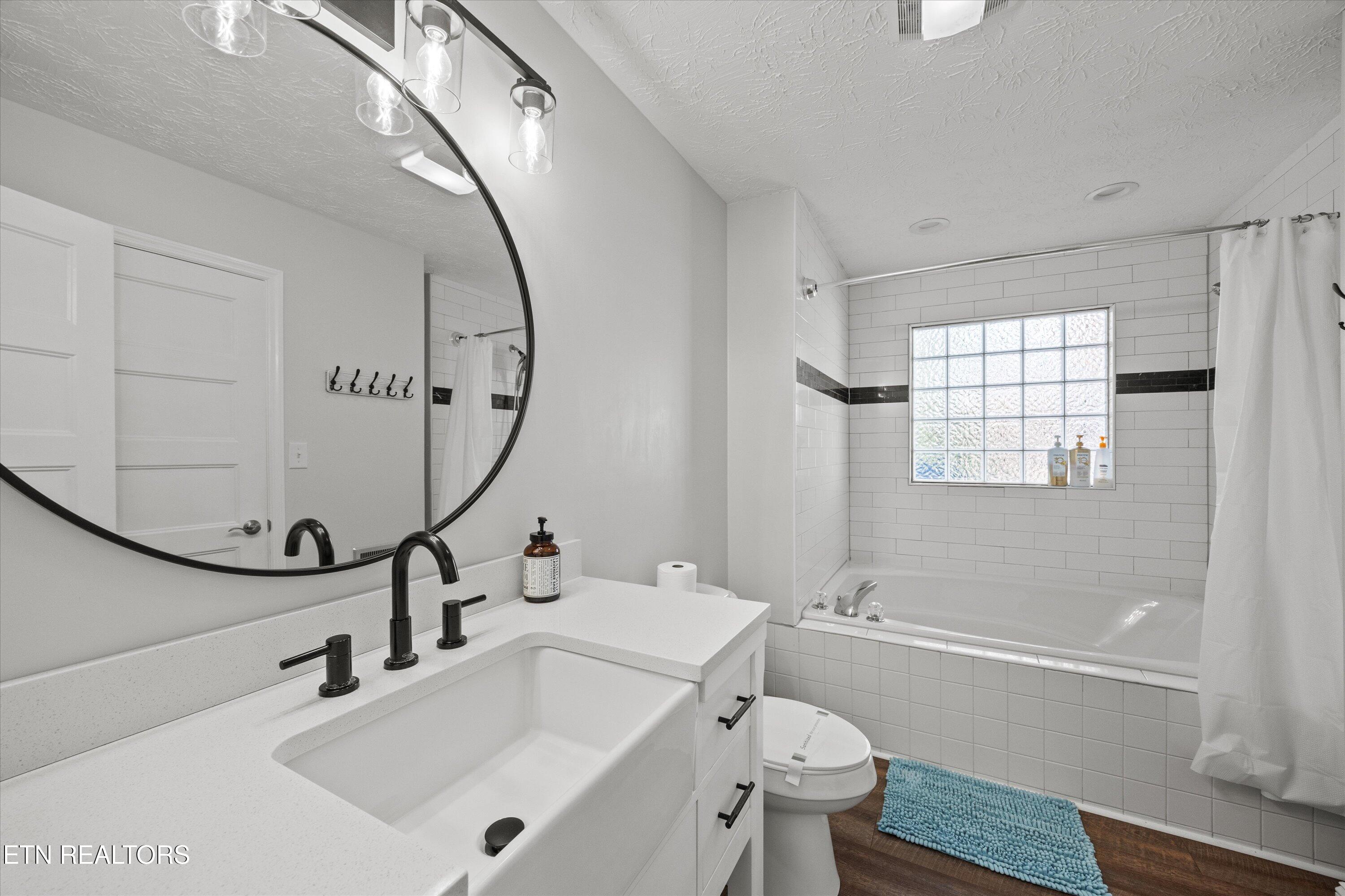 1305 Cove Pointe Rd, LaFollette