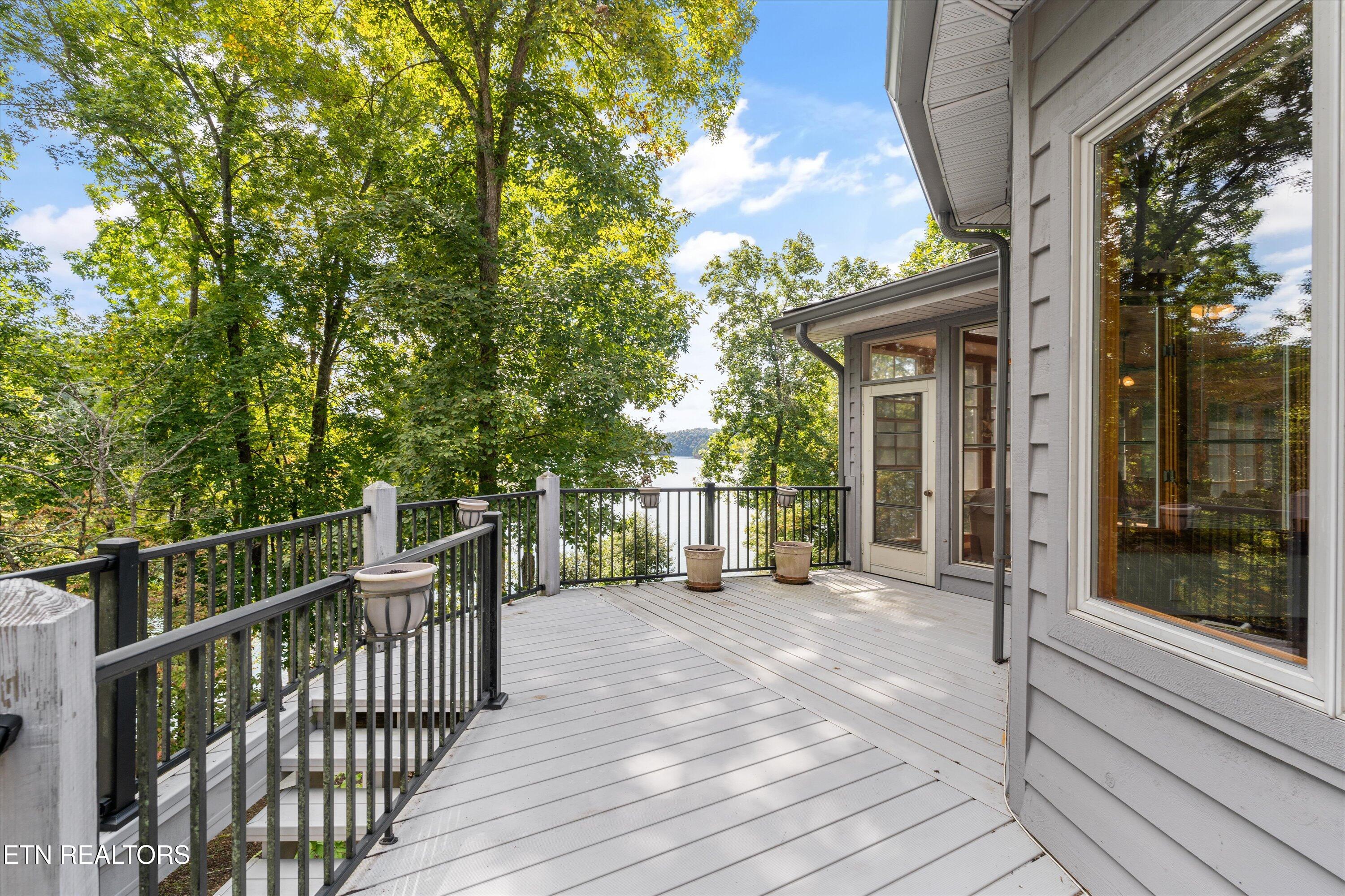 489 Fox Lake Lane, LaFollette