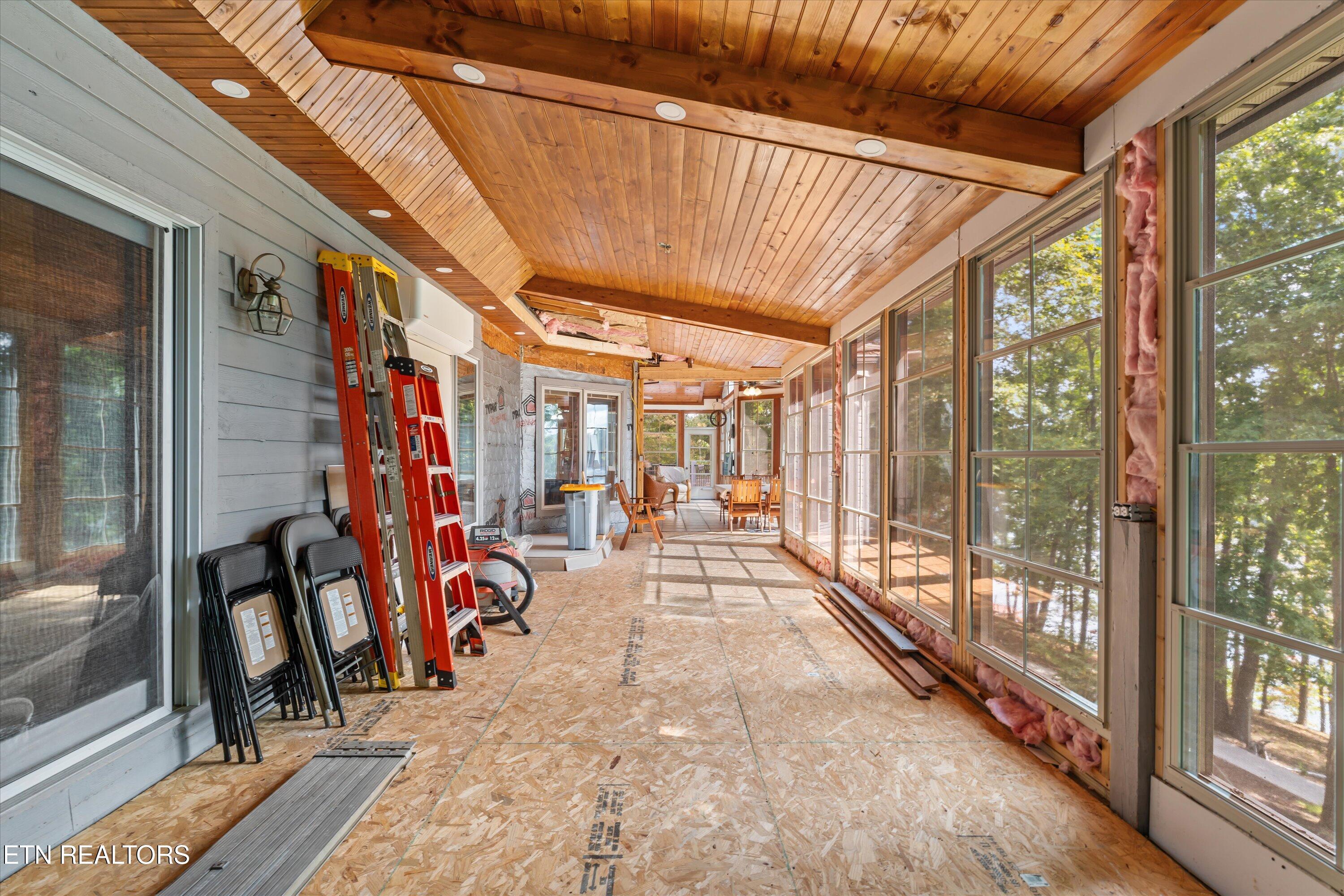 489 Fox Lake Lane, LaFollette