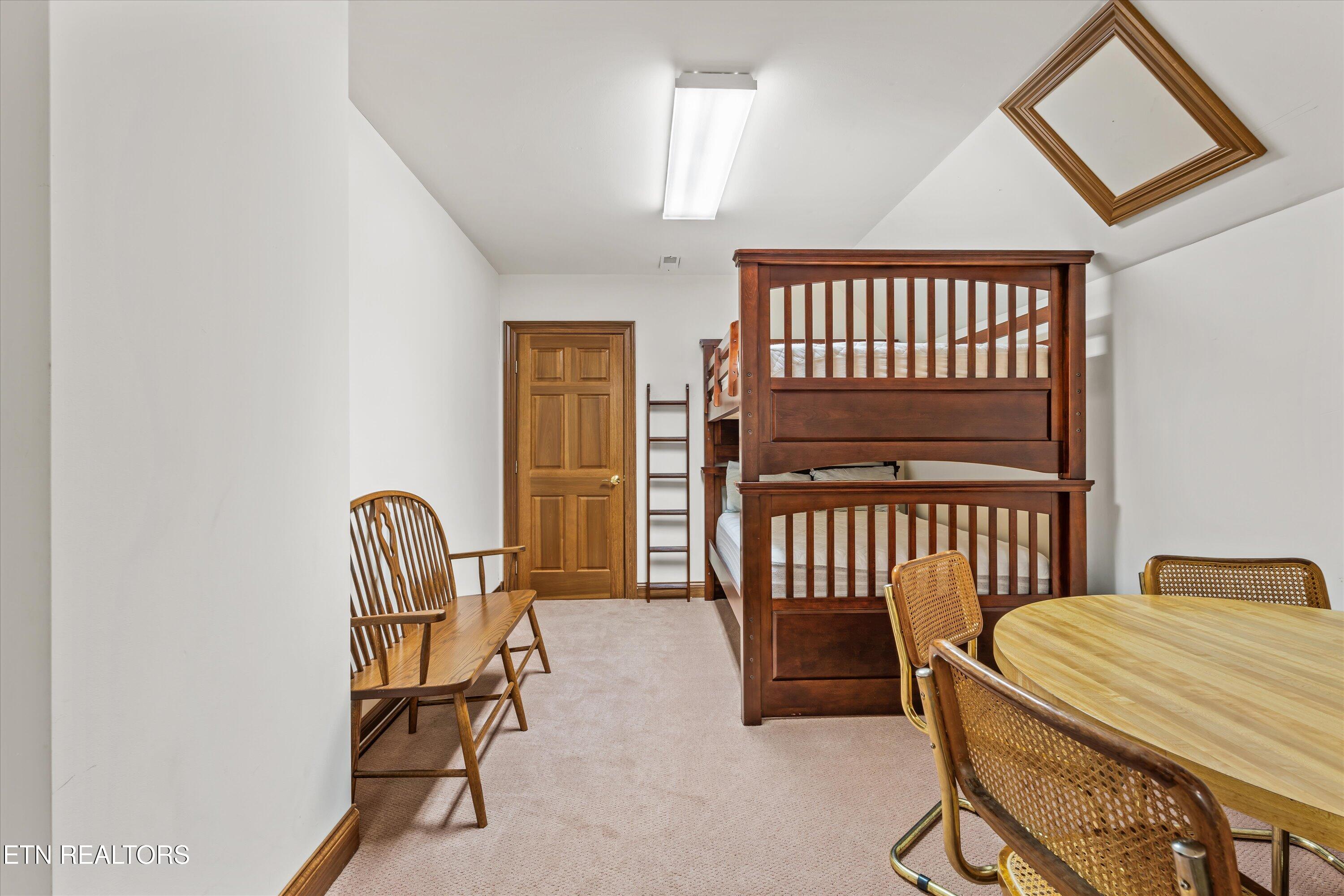 489 Fox Lake Lane, LaFollette